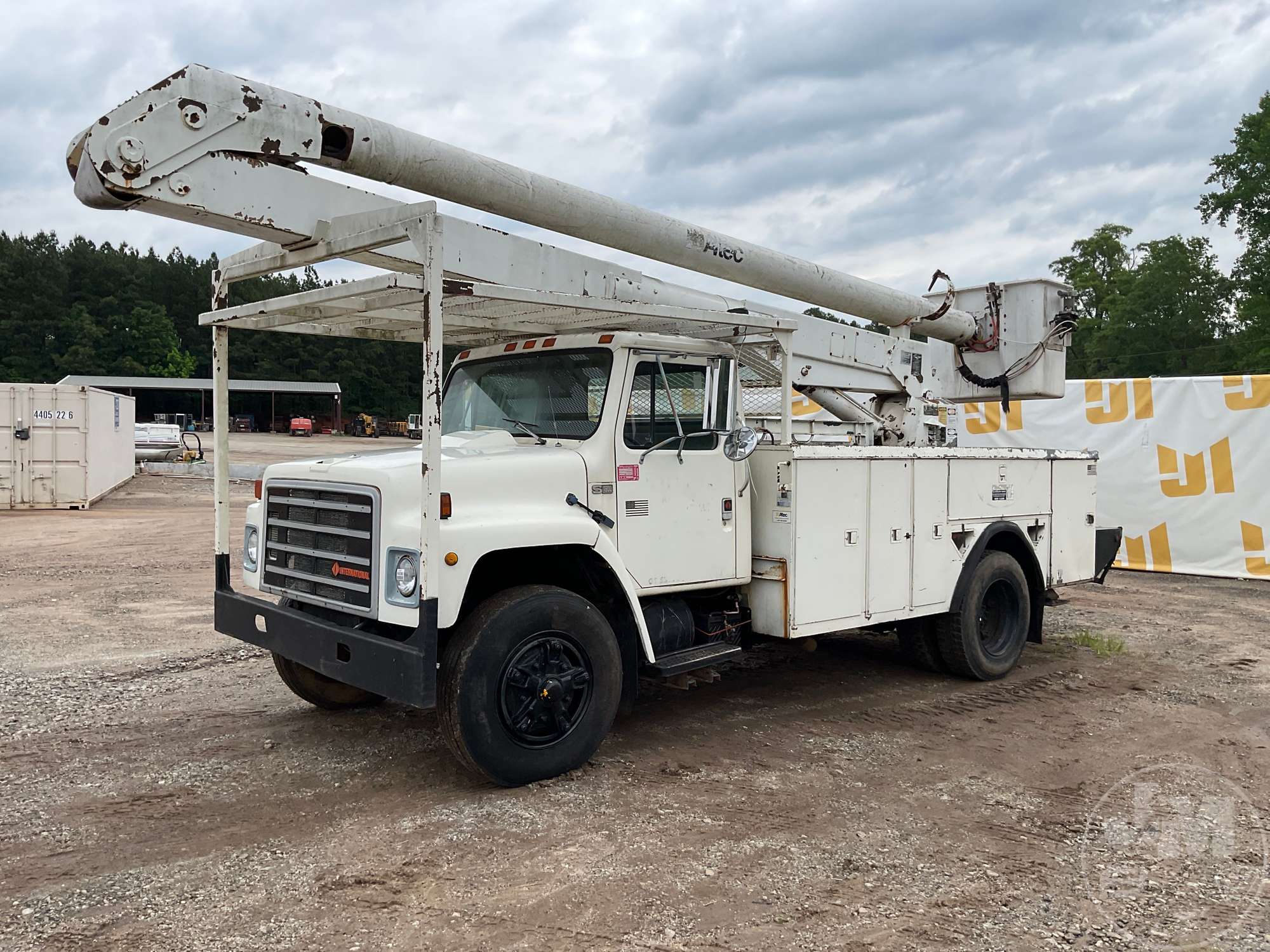 Photo of a 1986 International 1954