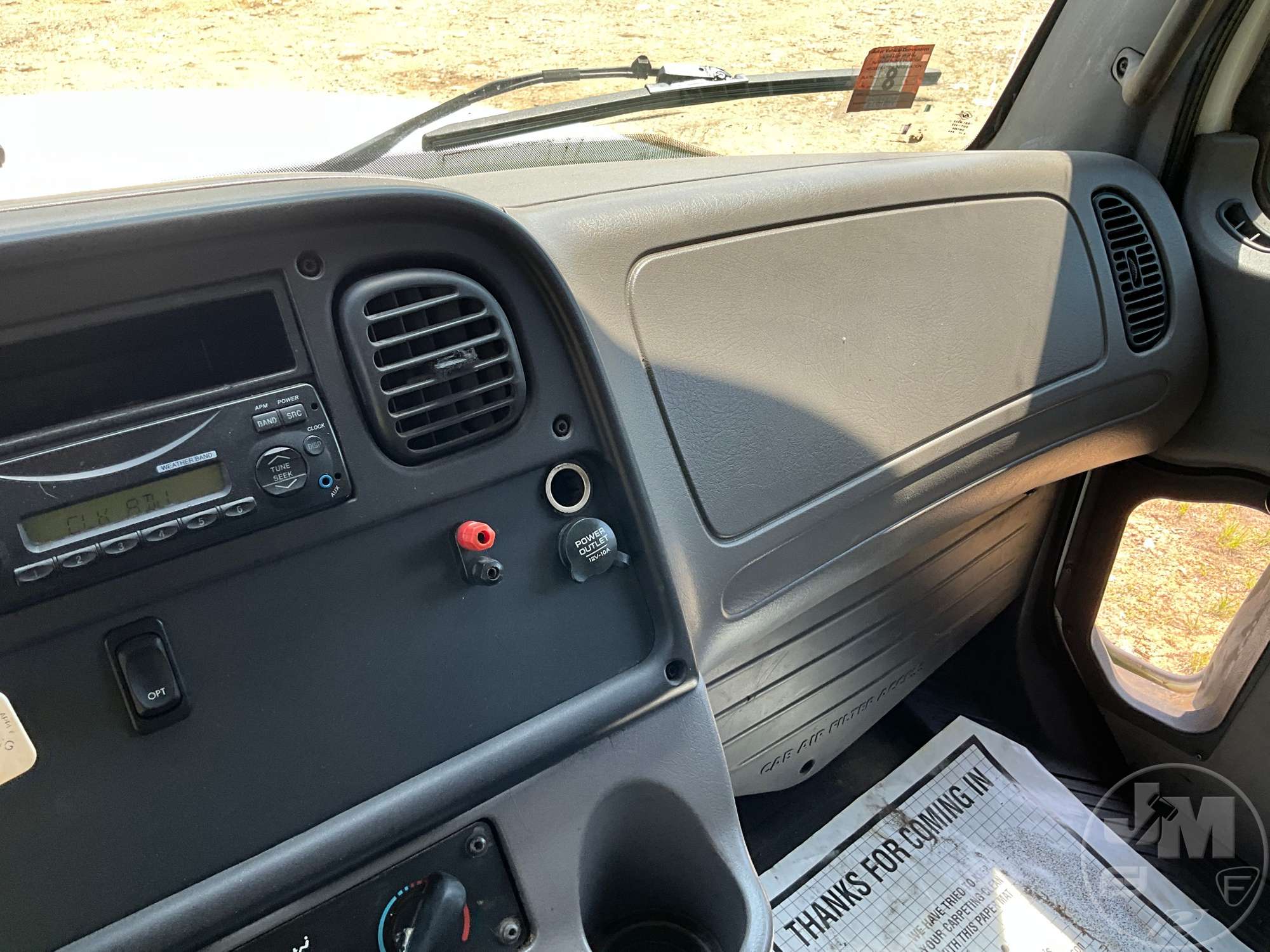 2013 Freightliner M2 112