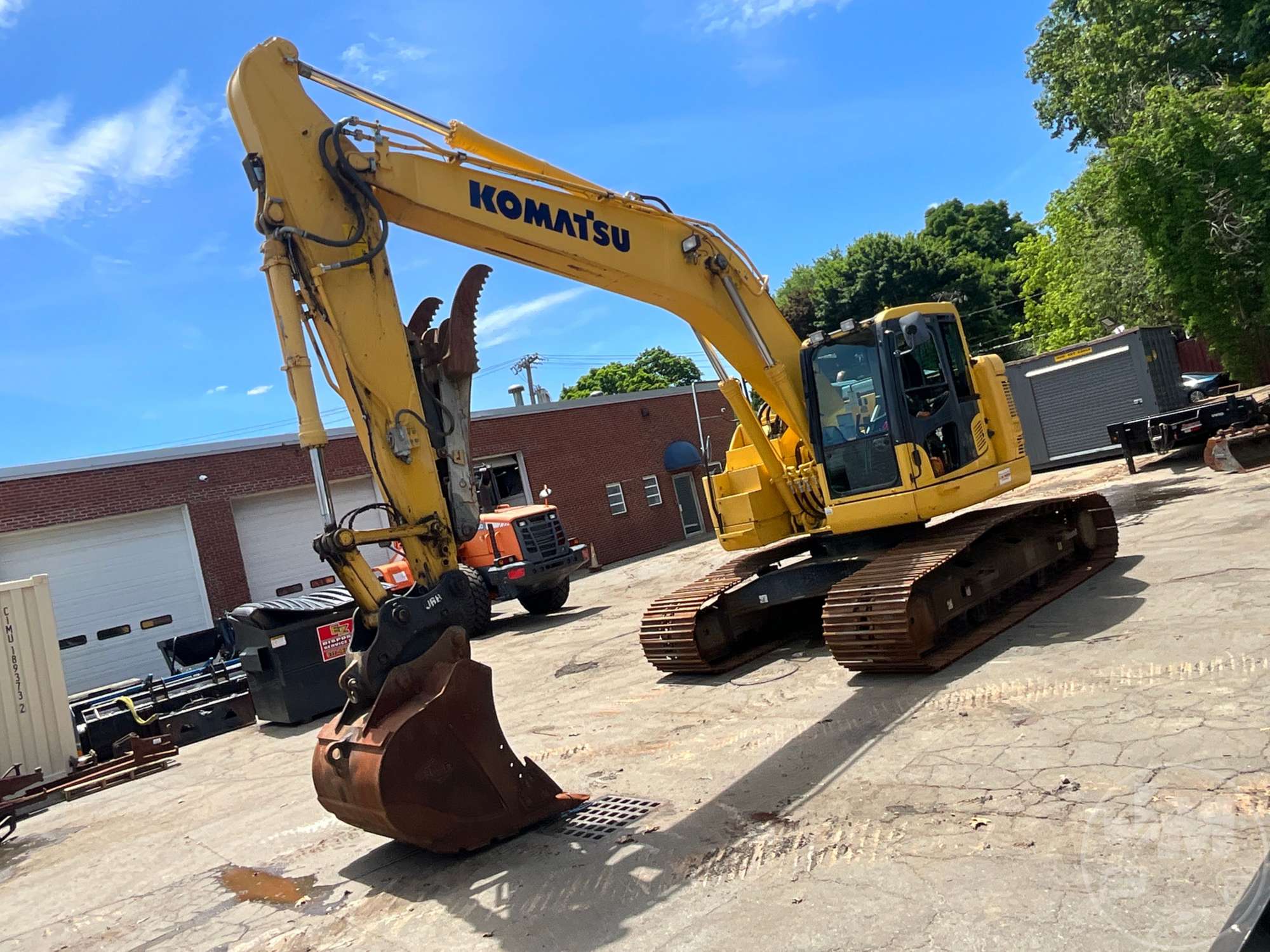 Photo of a 2016 Komatsu PC228USLC-10