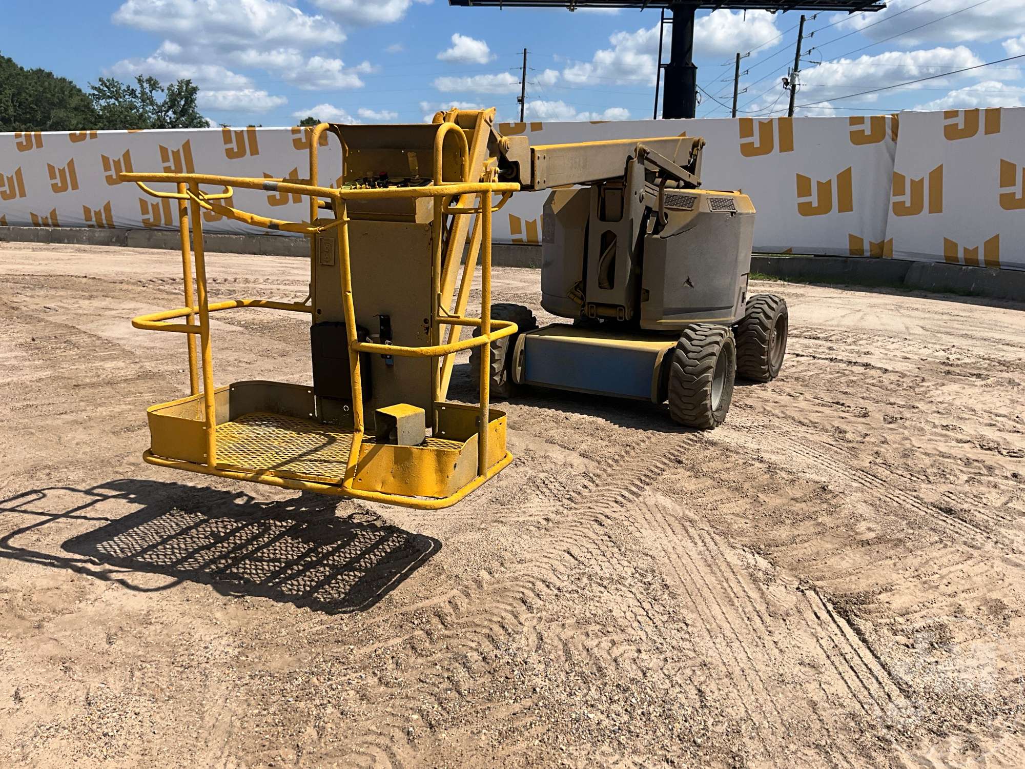 Photo of a 2013 Genie Z-34/22