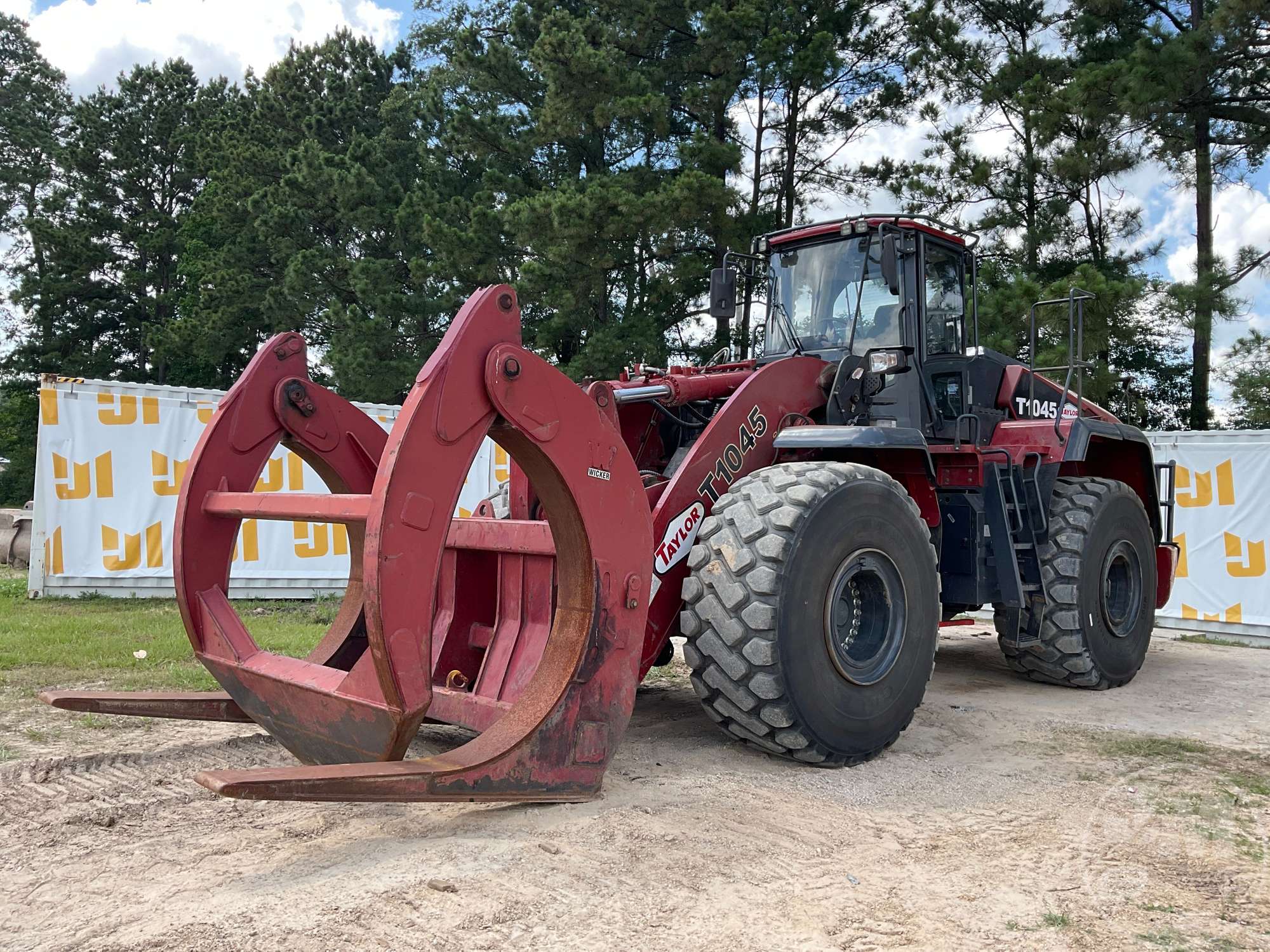 Photo of a 2020 Taylor T1045