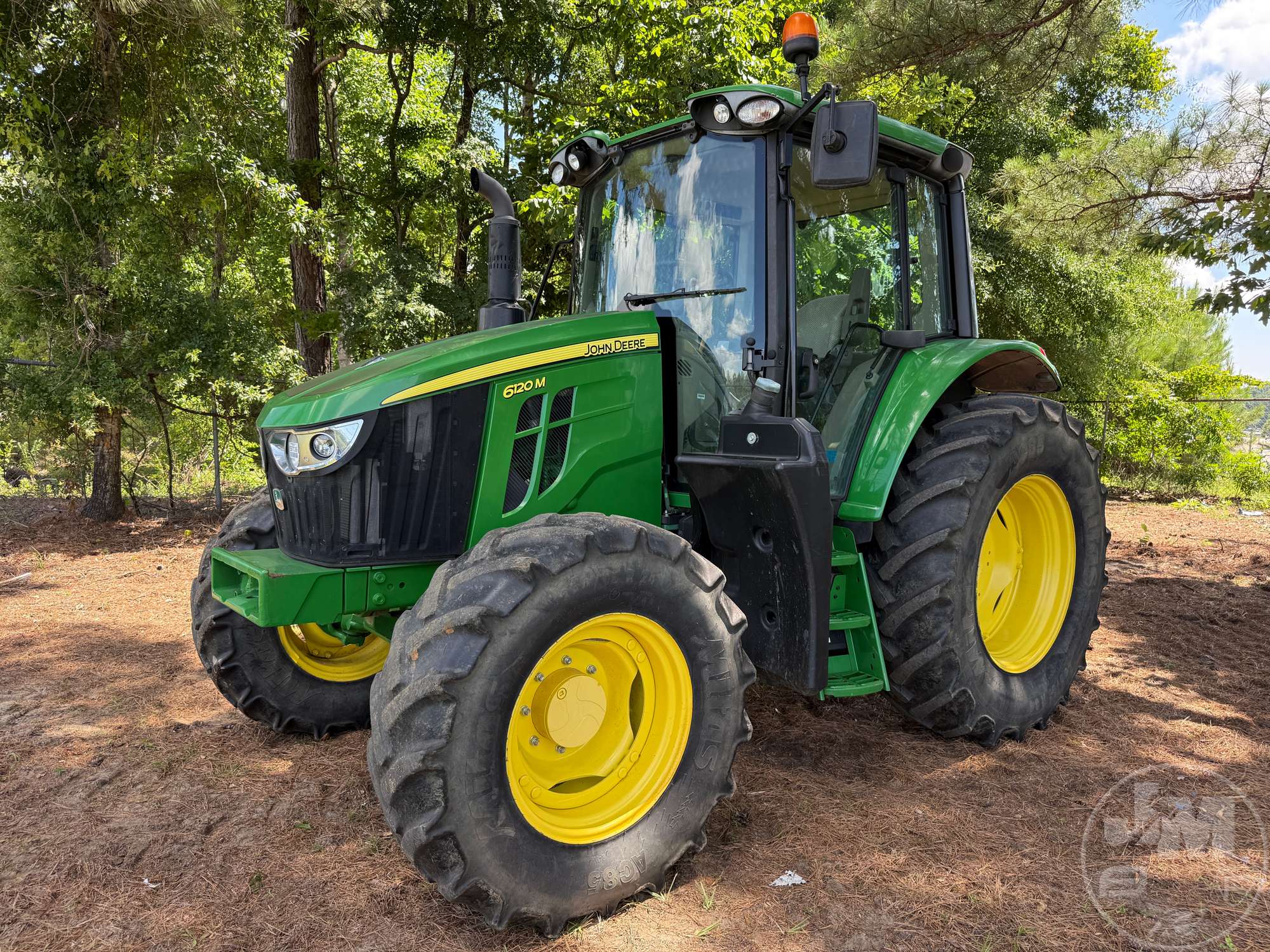 2020 John Deere 6120M
