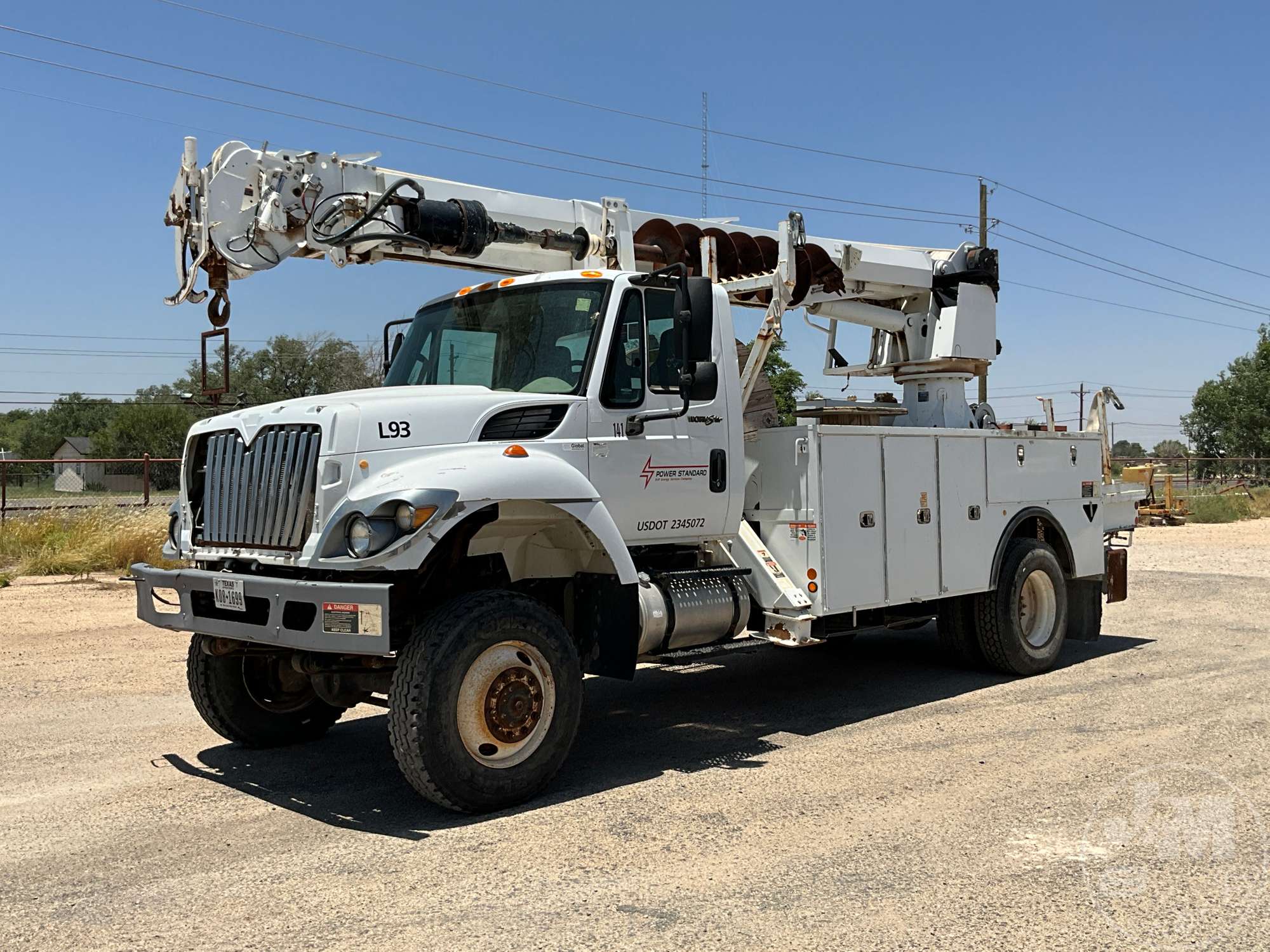 Photo of a 2014 International SR515 WORKSTAR 4X4