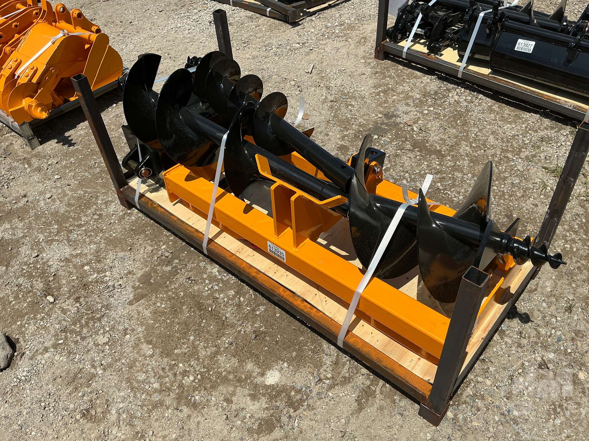 Photo of a 2026 GIYI HYDRAULIC AUGER ATTACHMENT