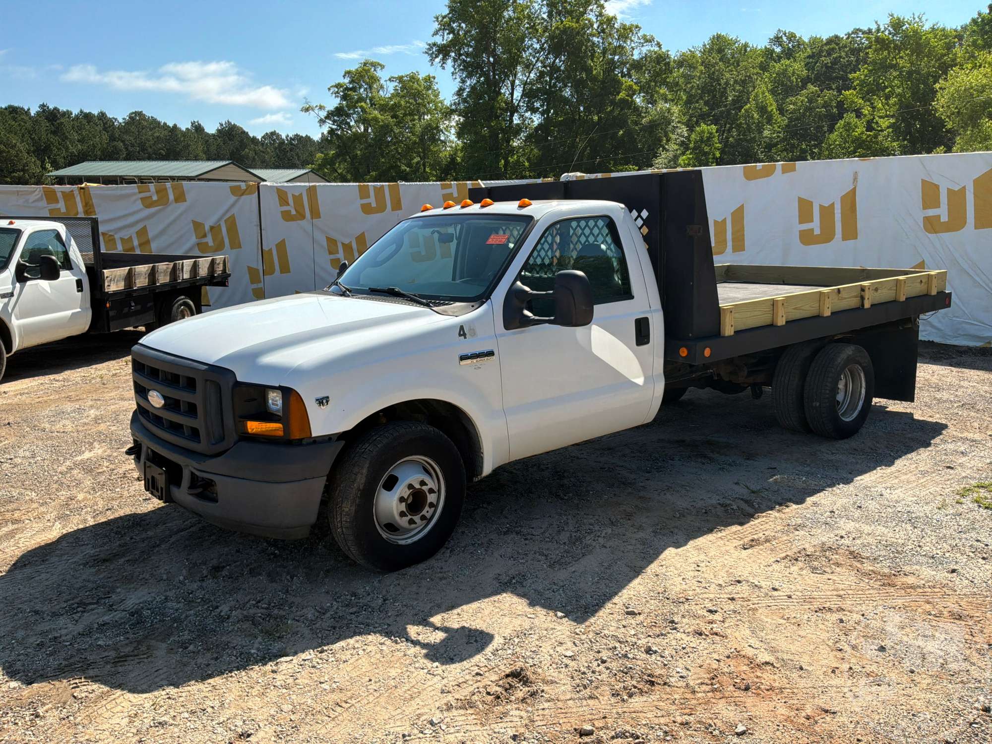 Photo of a 2007 Ford F-350XL SD