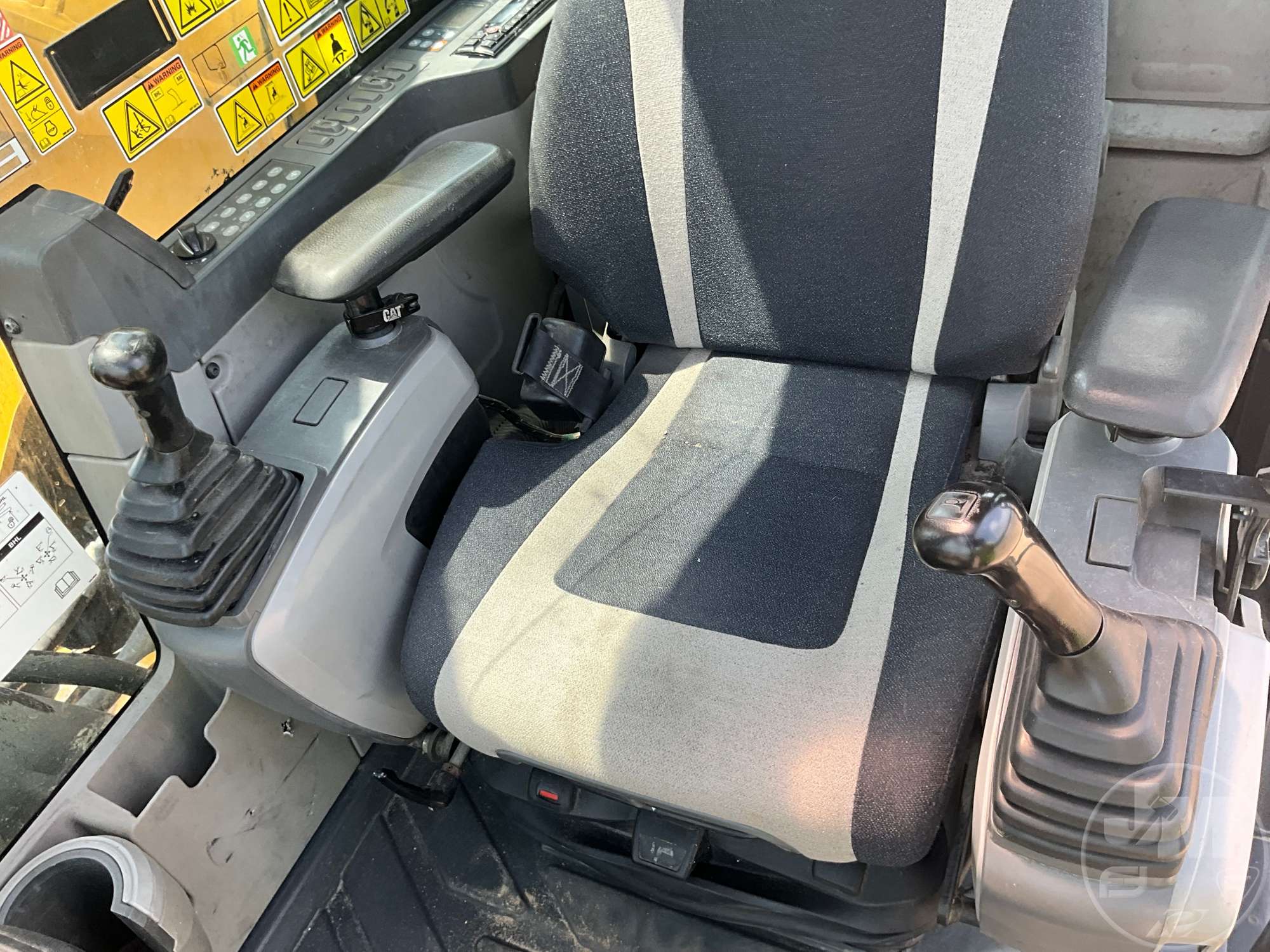 2019 Caterpillar 352F