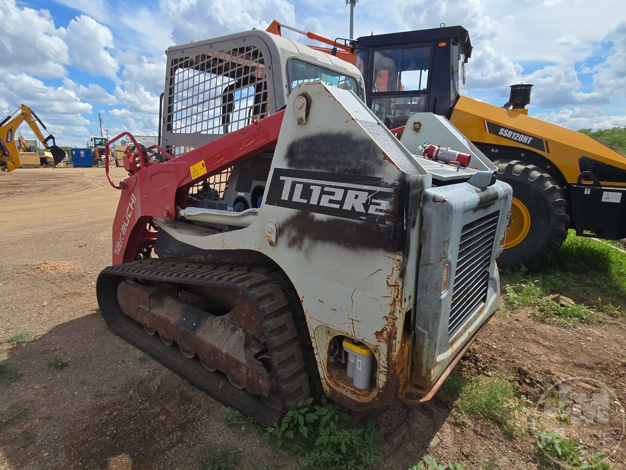 2016 Takeuchi TL12R2