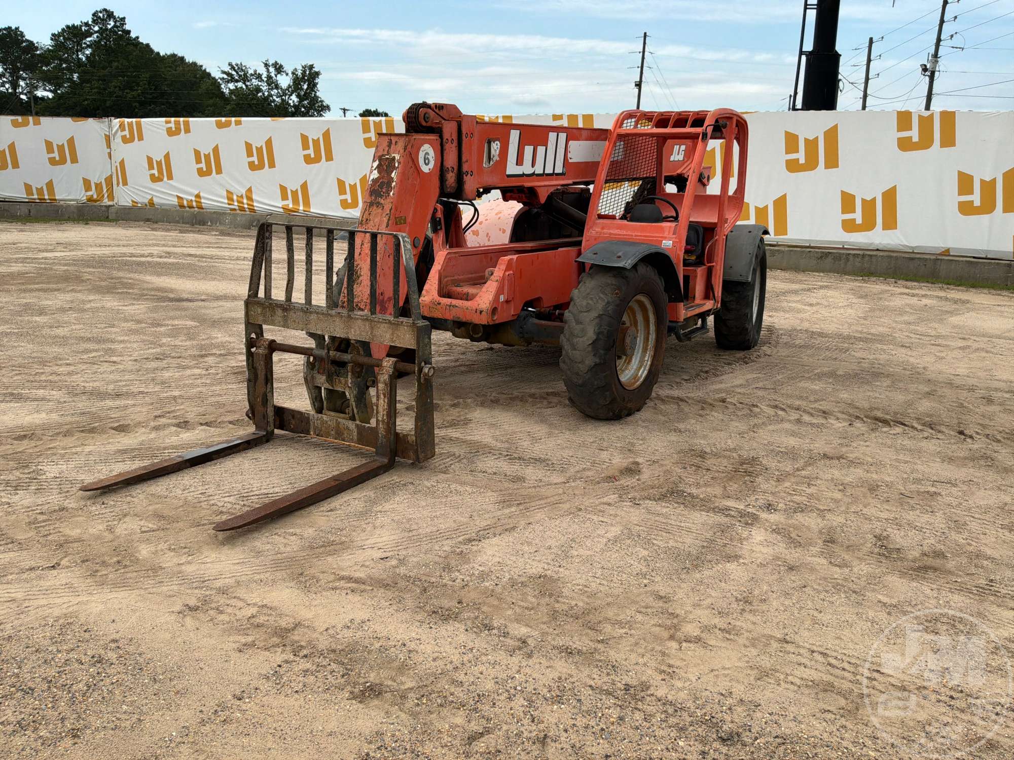 Photo of a 2007 Lull 6.44E-40