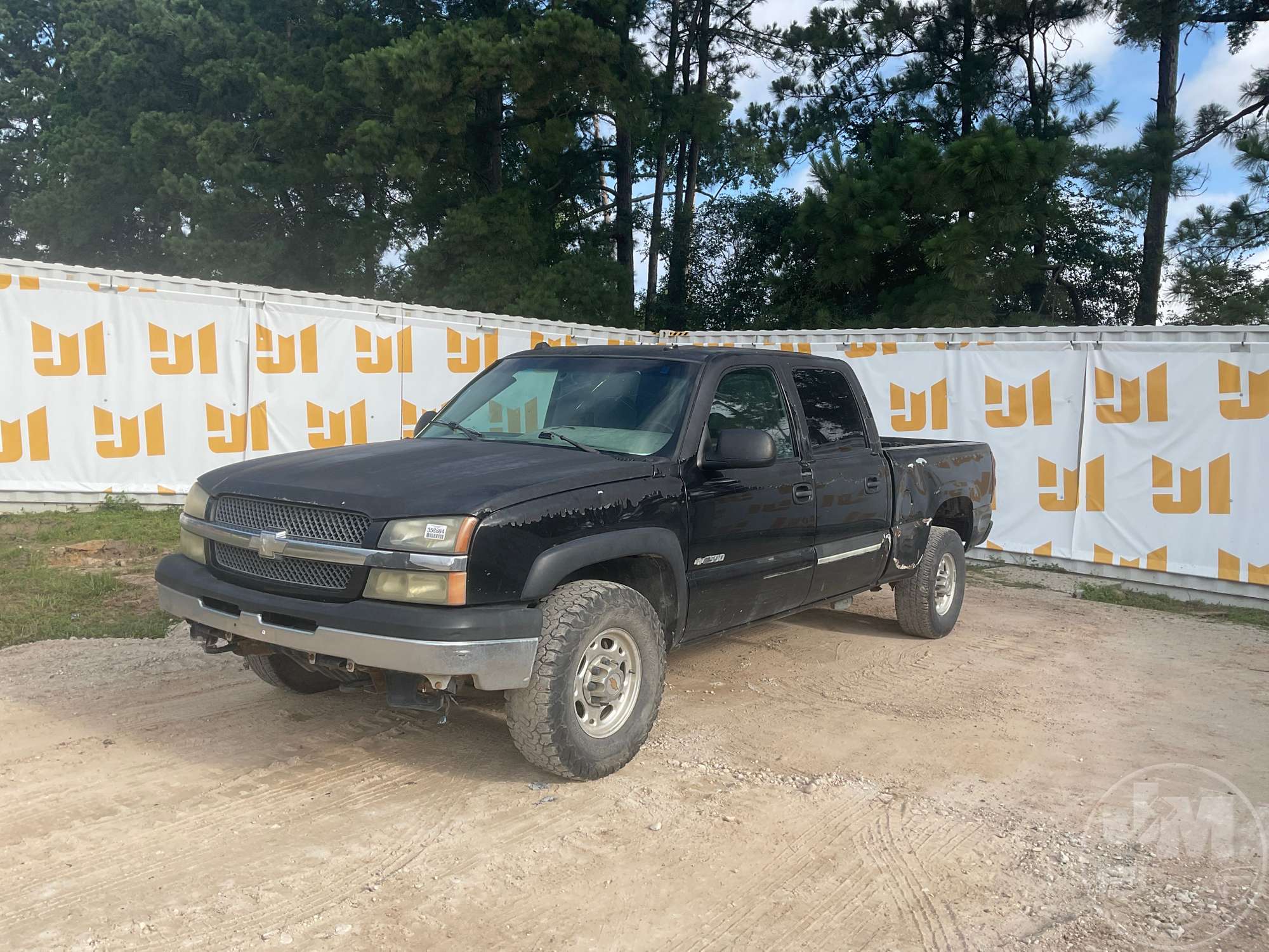 Photo of a 2004 Chevrolet Silverado