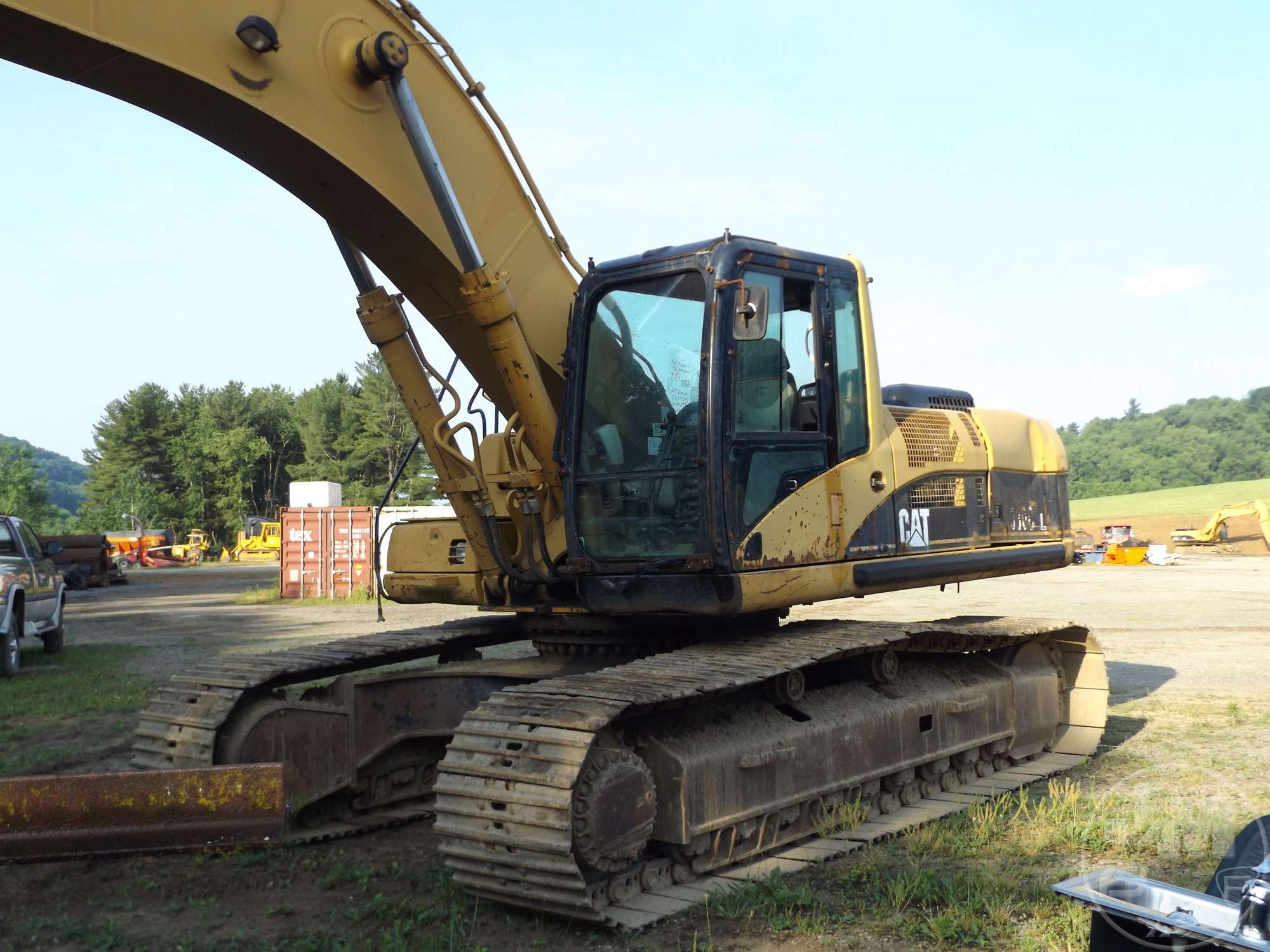 Photo of a  Caterpillar 330C