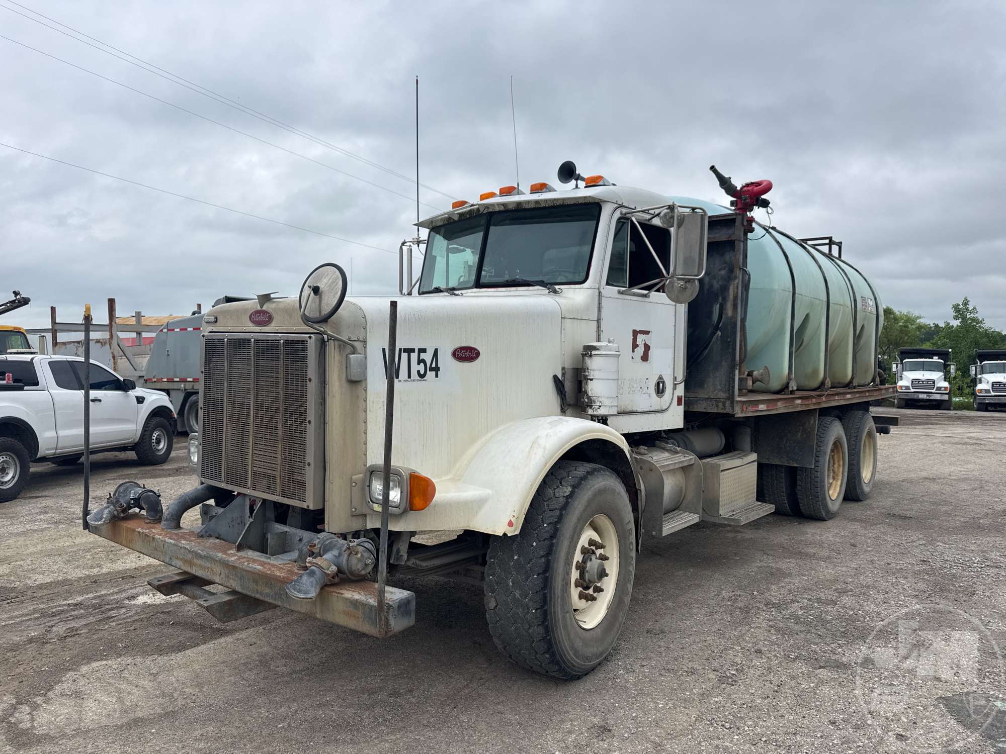 Photo of a 2001 Peterbilt 357