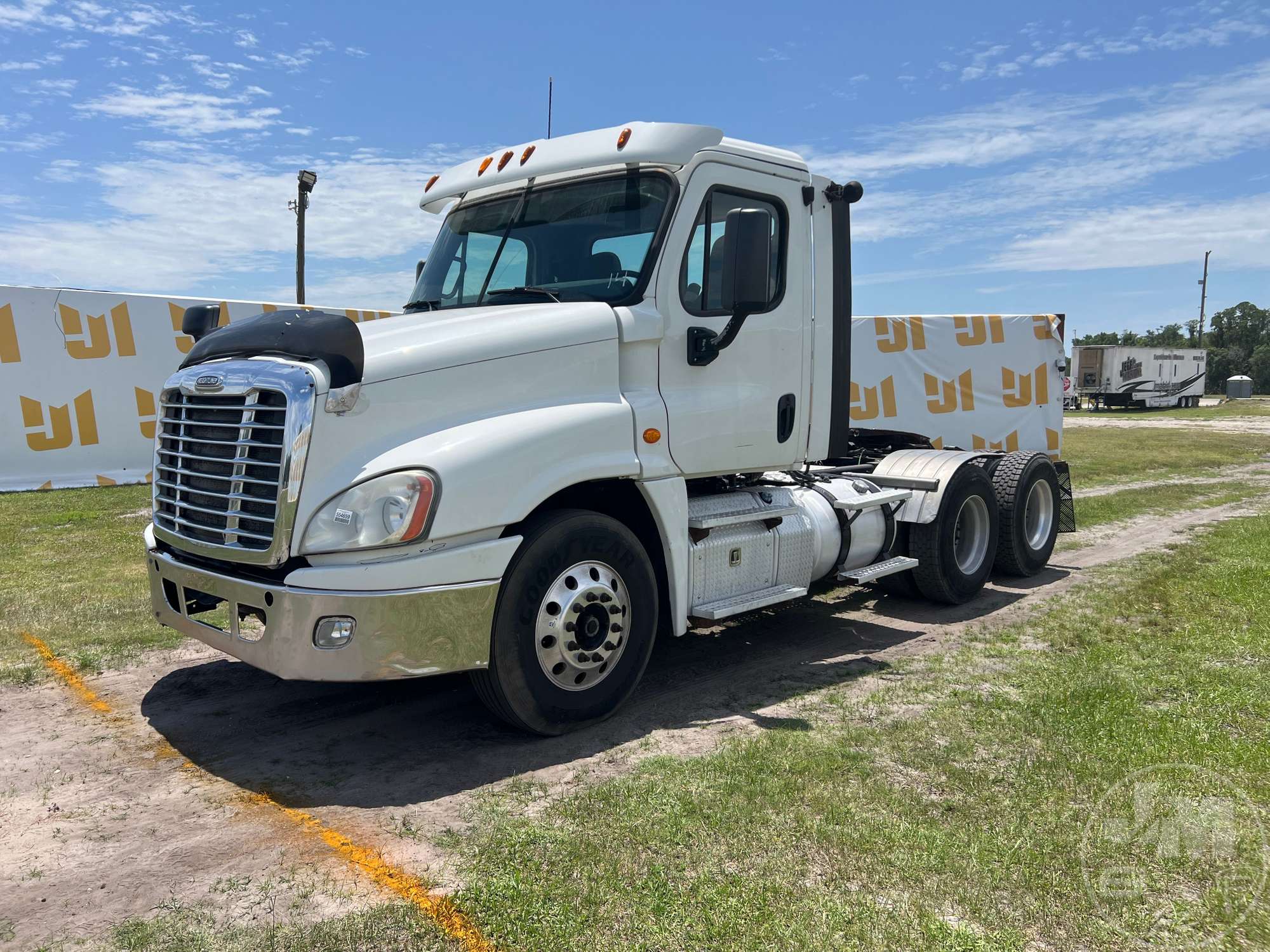 Photo of a 2015 Freightliner Cascadia