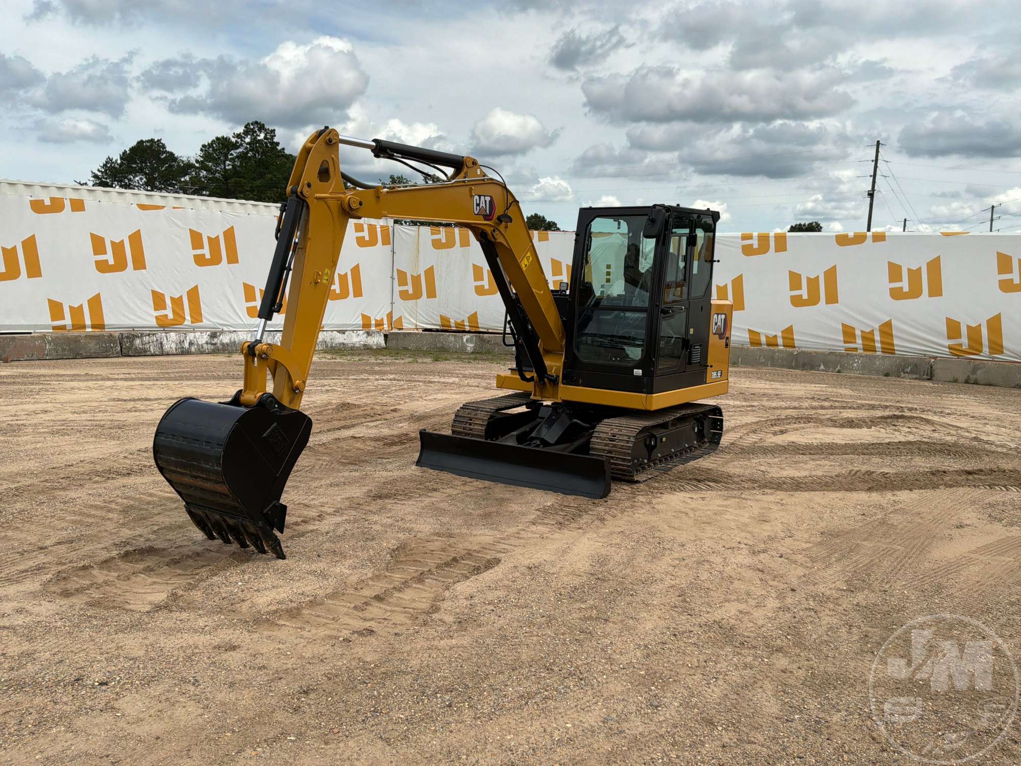 Photo of a 2025 Caterpillar 30550