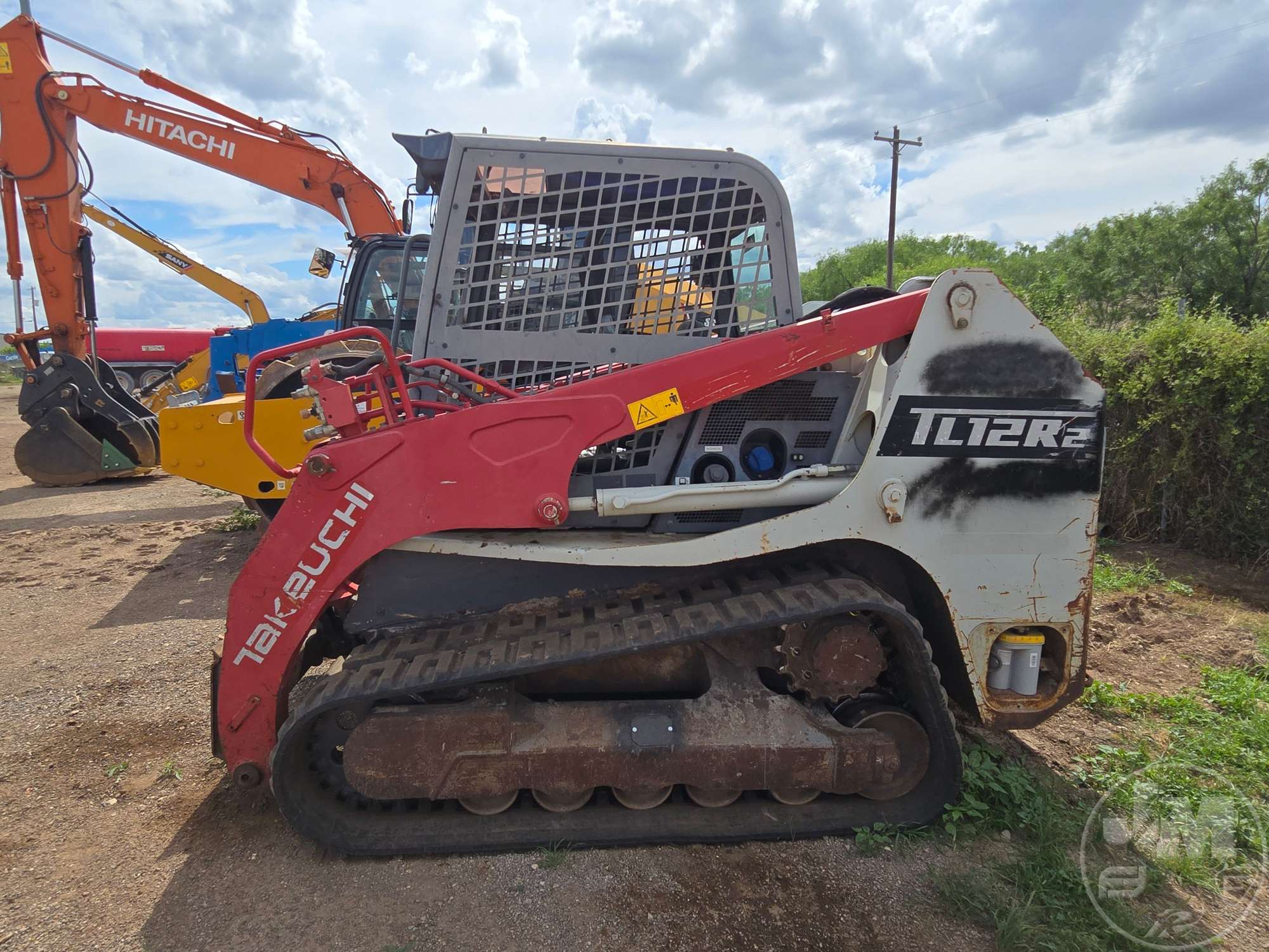 2016 Takeuchi TL12R2