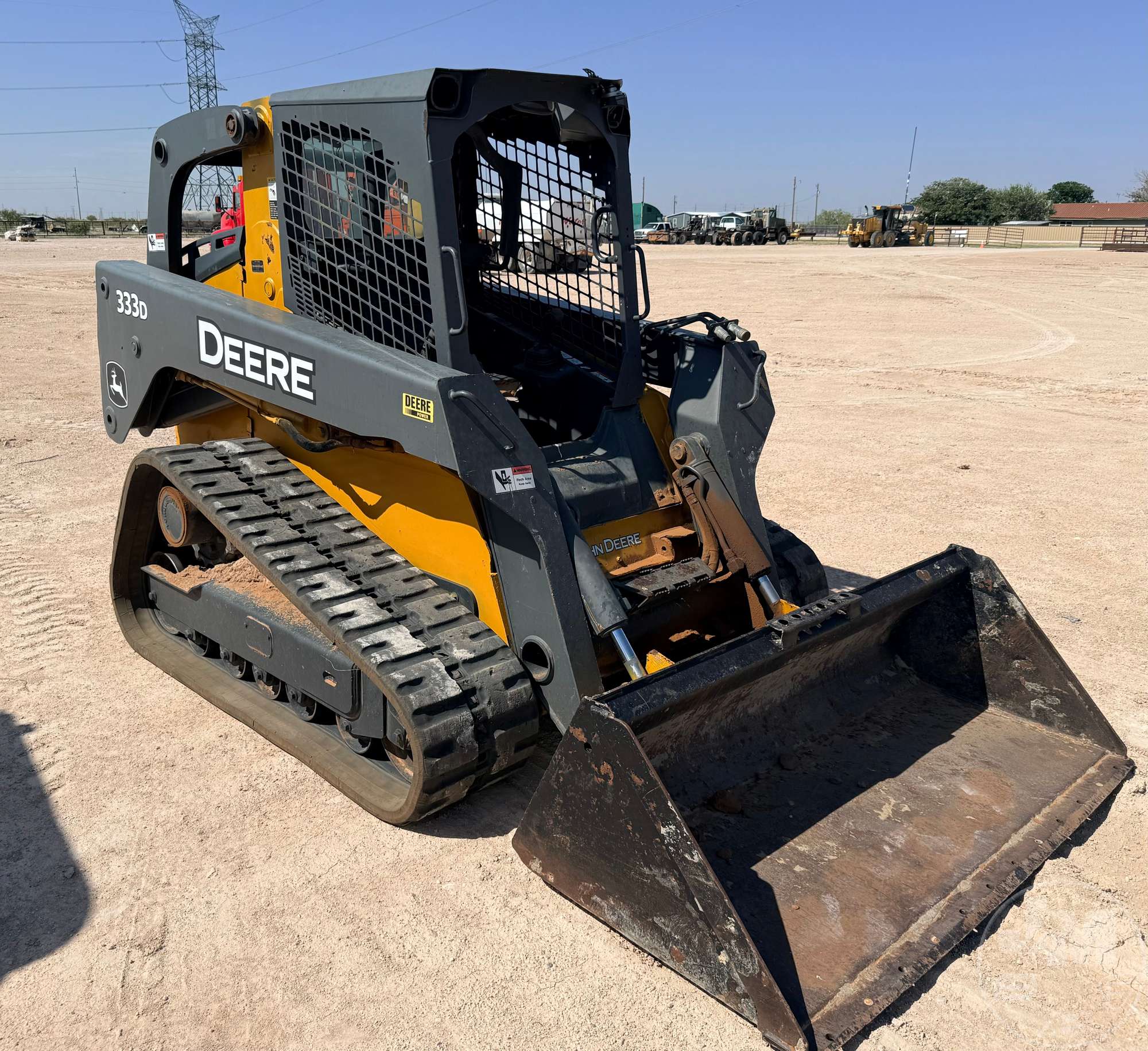Photo of a 2011 John Deere 333D