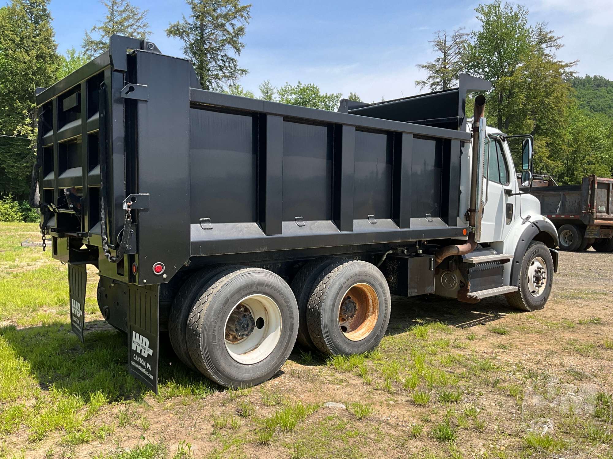 2013 Freightliner M2 112