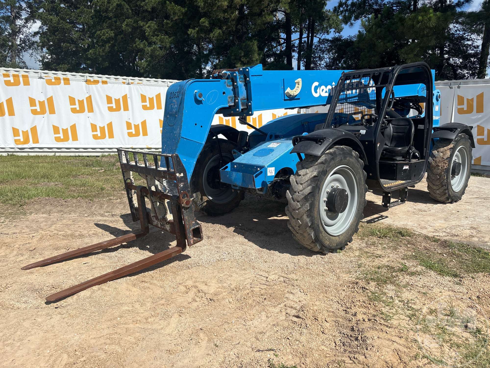 Photo of a 2019 Genie GTH-844