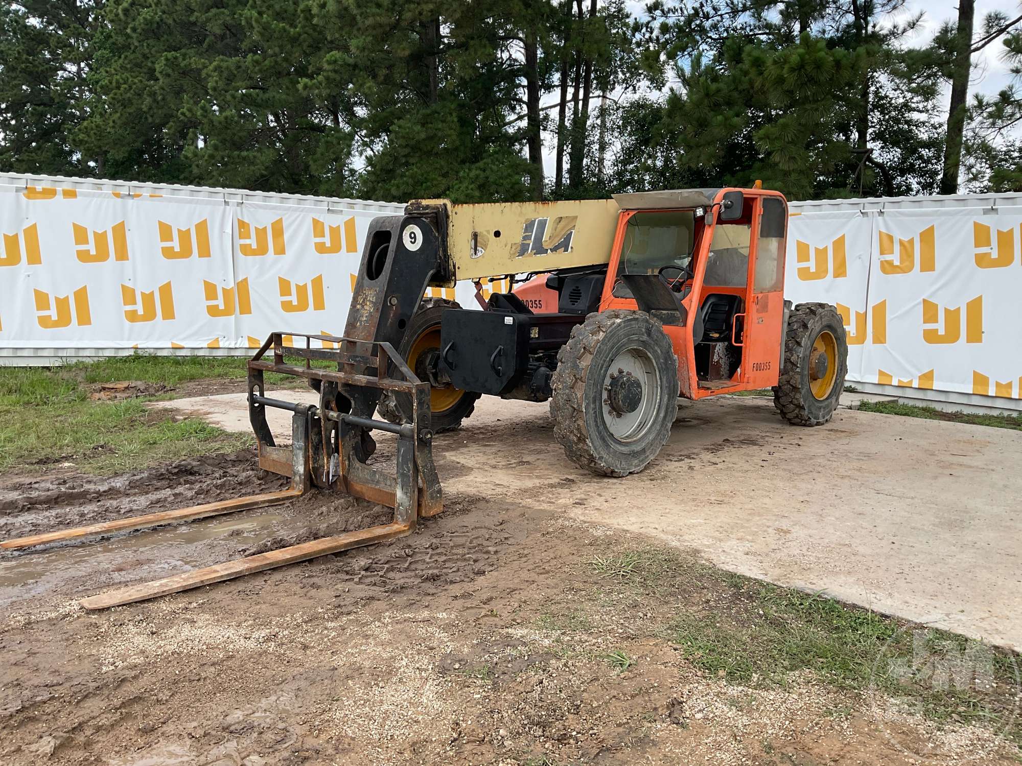 Photo of a 2013 JLG G9-43A
