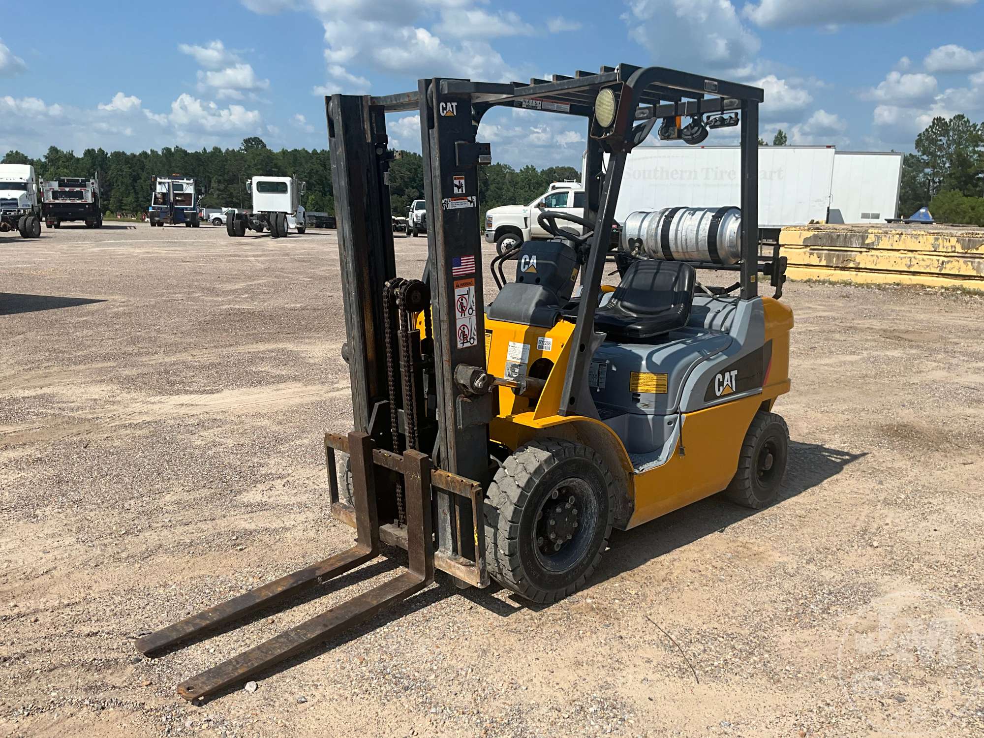 Photo of a  Caterpillar GP25N