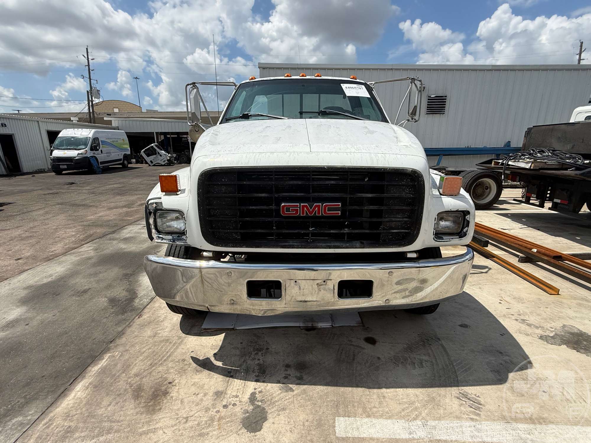 Photo of a 1998 GMC C6