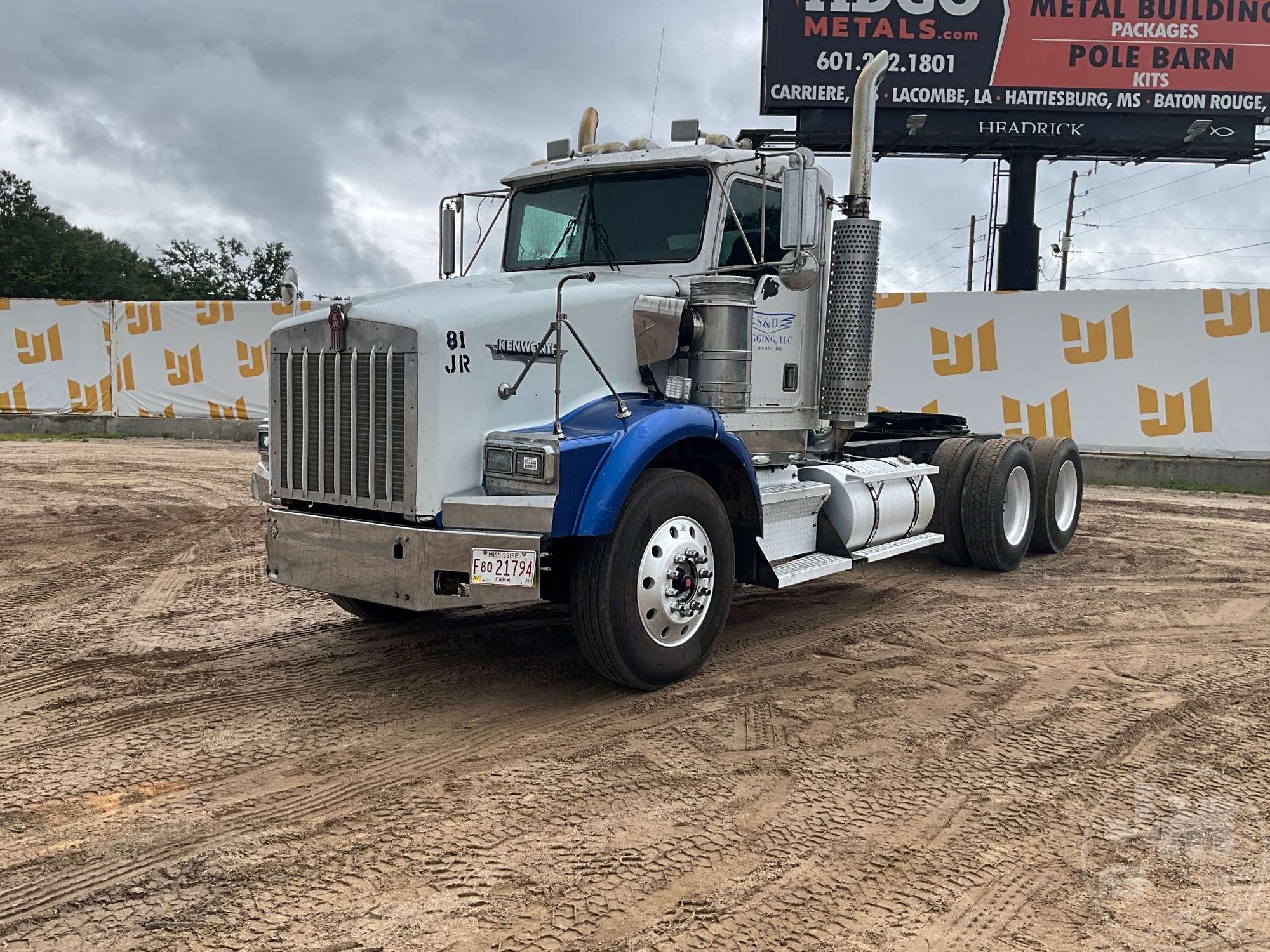 Photo of 2001 Kenworth T800