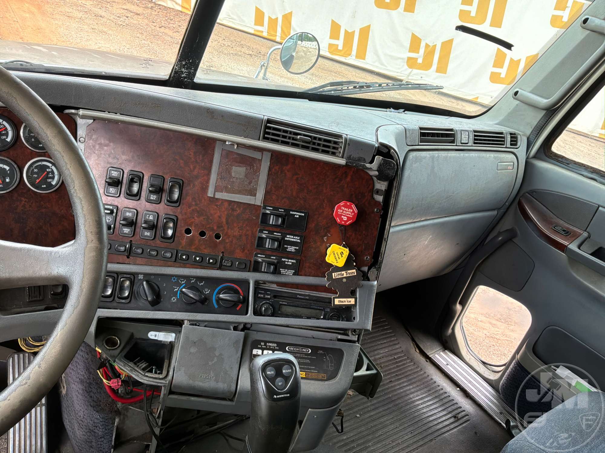 2001 Freightliner CST120