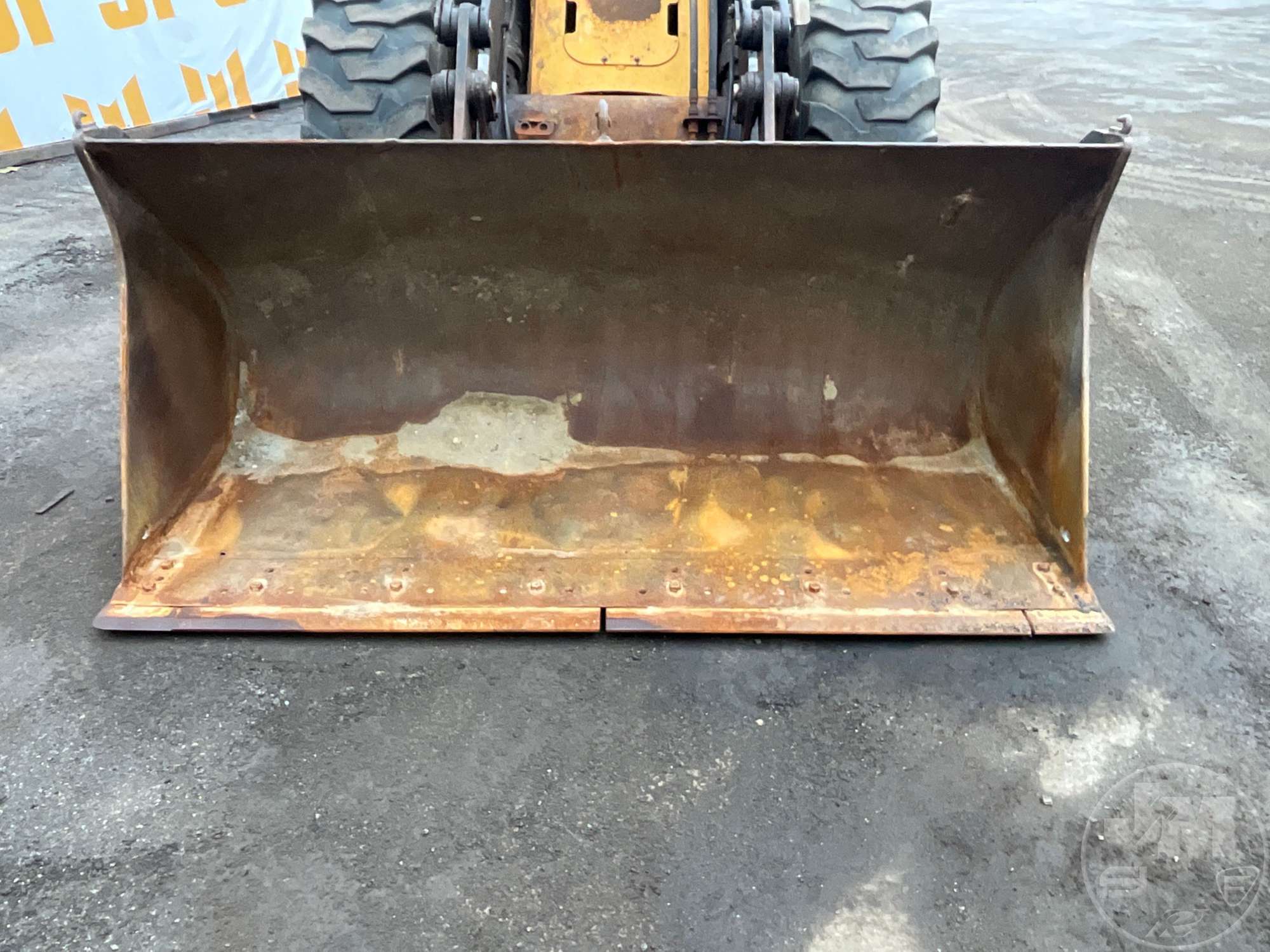 2001 John Deere TC54H