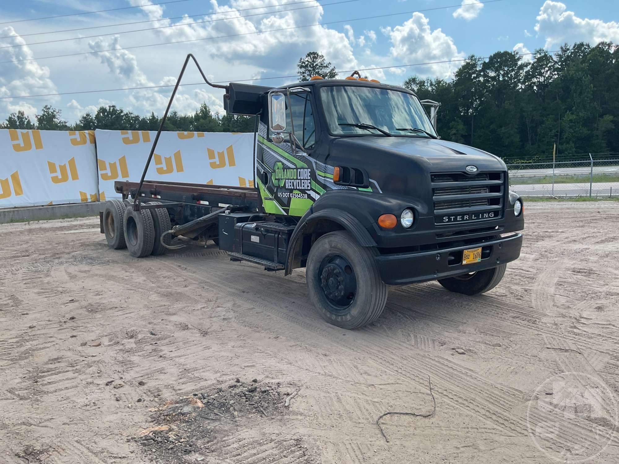 2000 Sterling L7500 SERIES