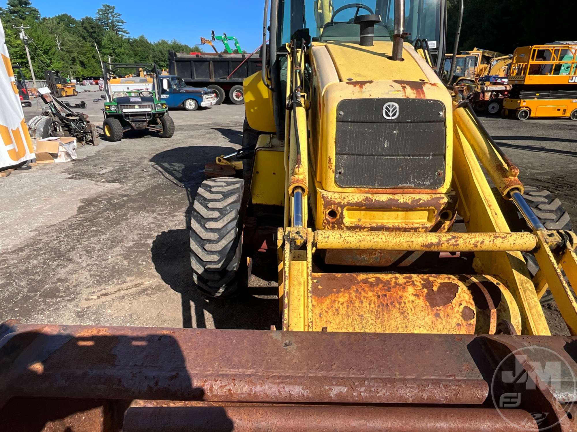 2004 New Holland LB75.B
