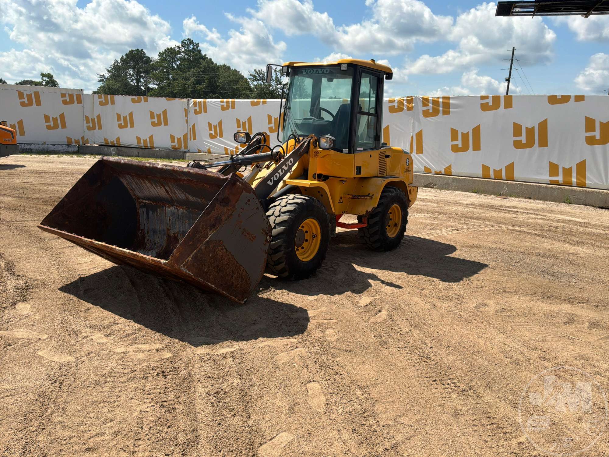 Photo of a 2022 Volvo L30G