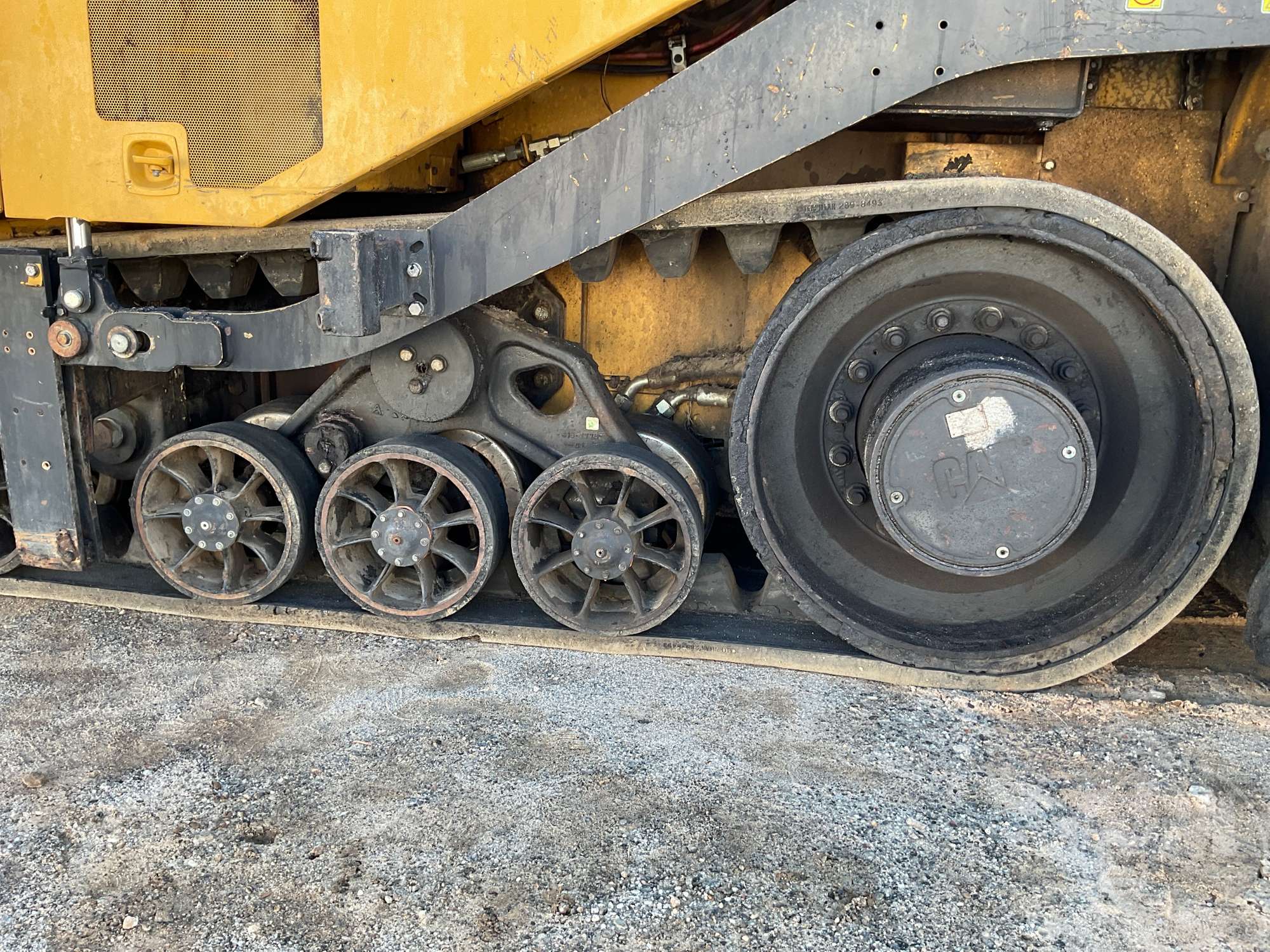 2016 Caterpillar AP655F