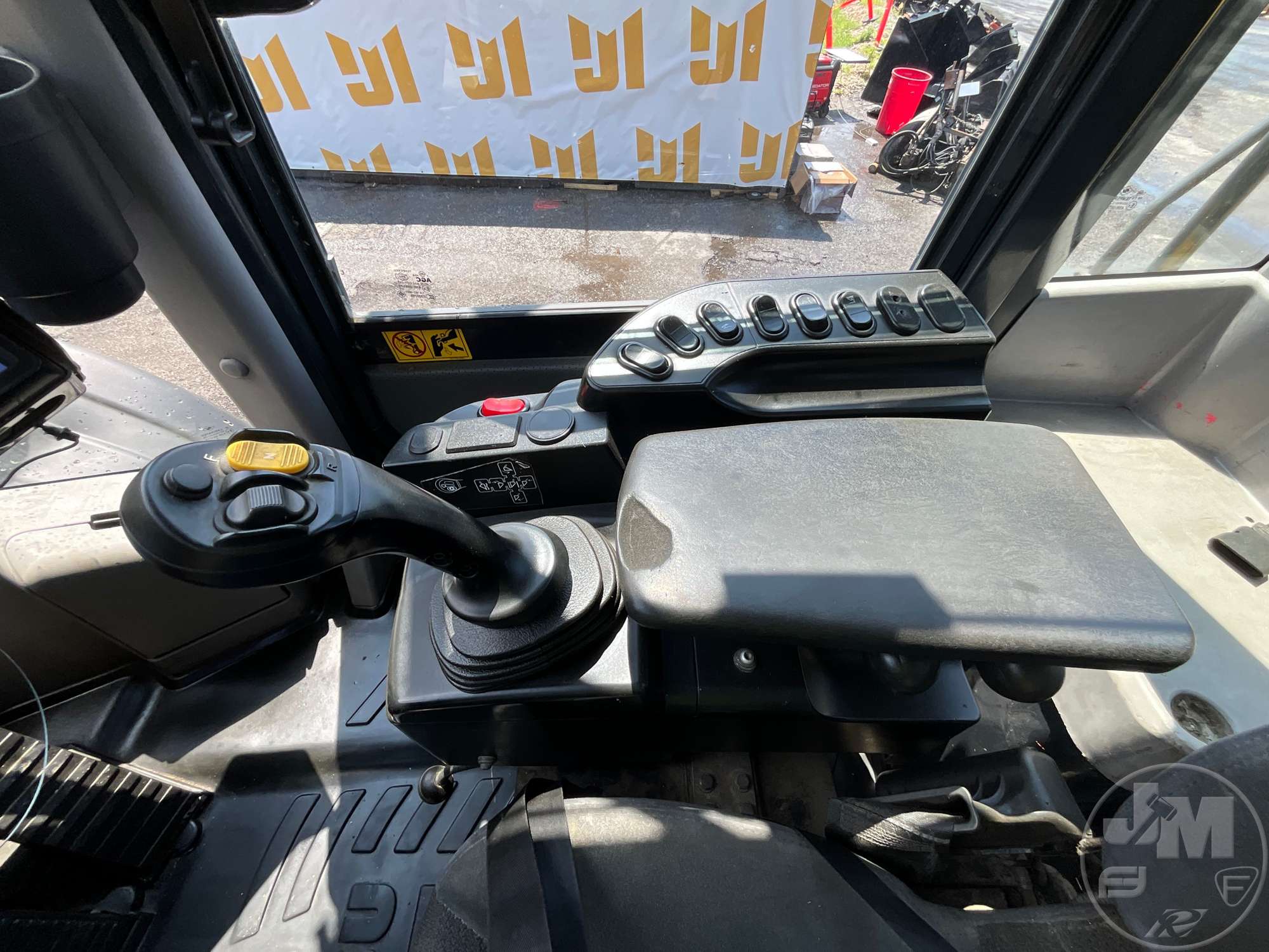 2016 Komatsu WA380-8