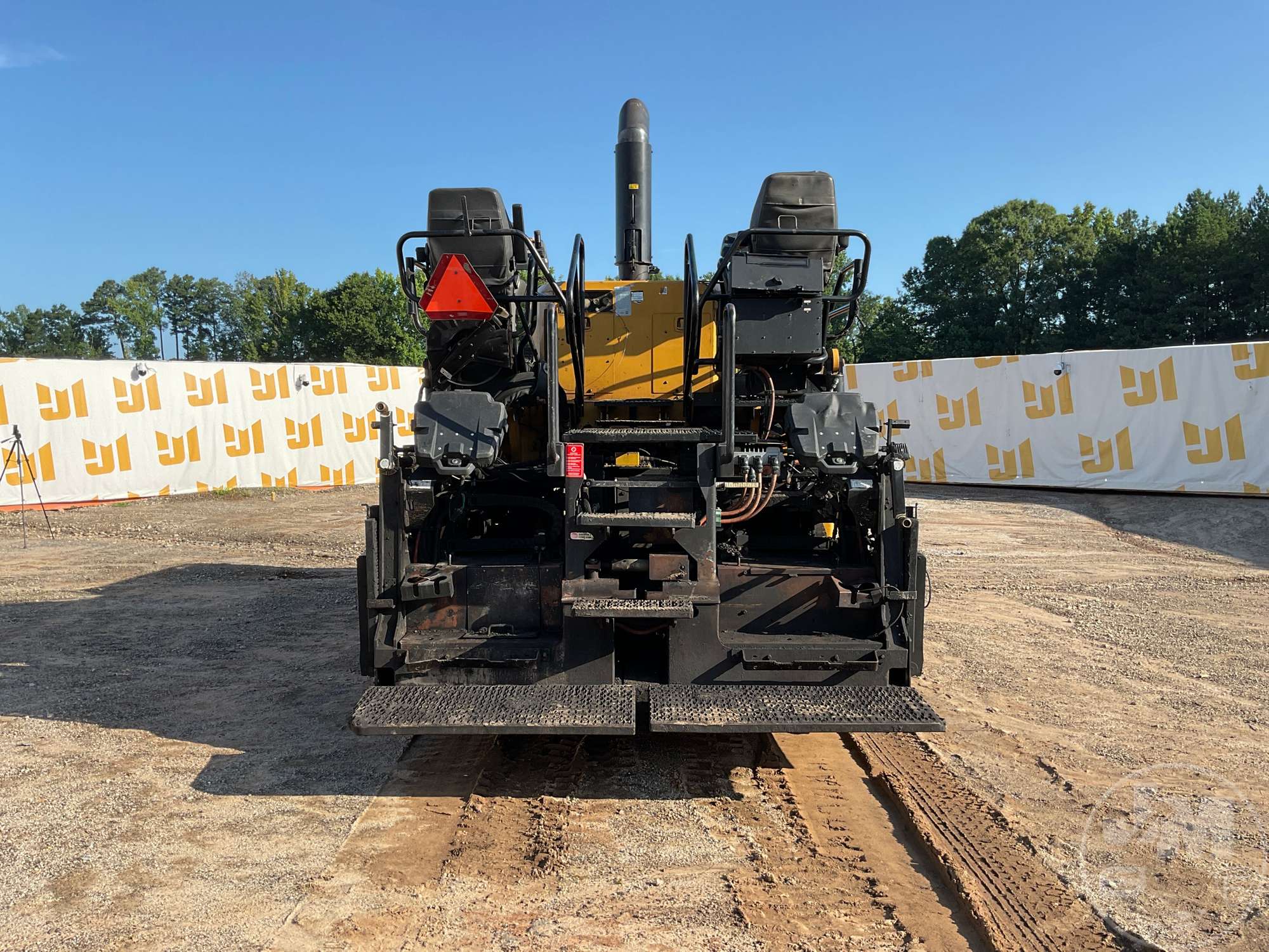 2016 Caterpillar AP655F