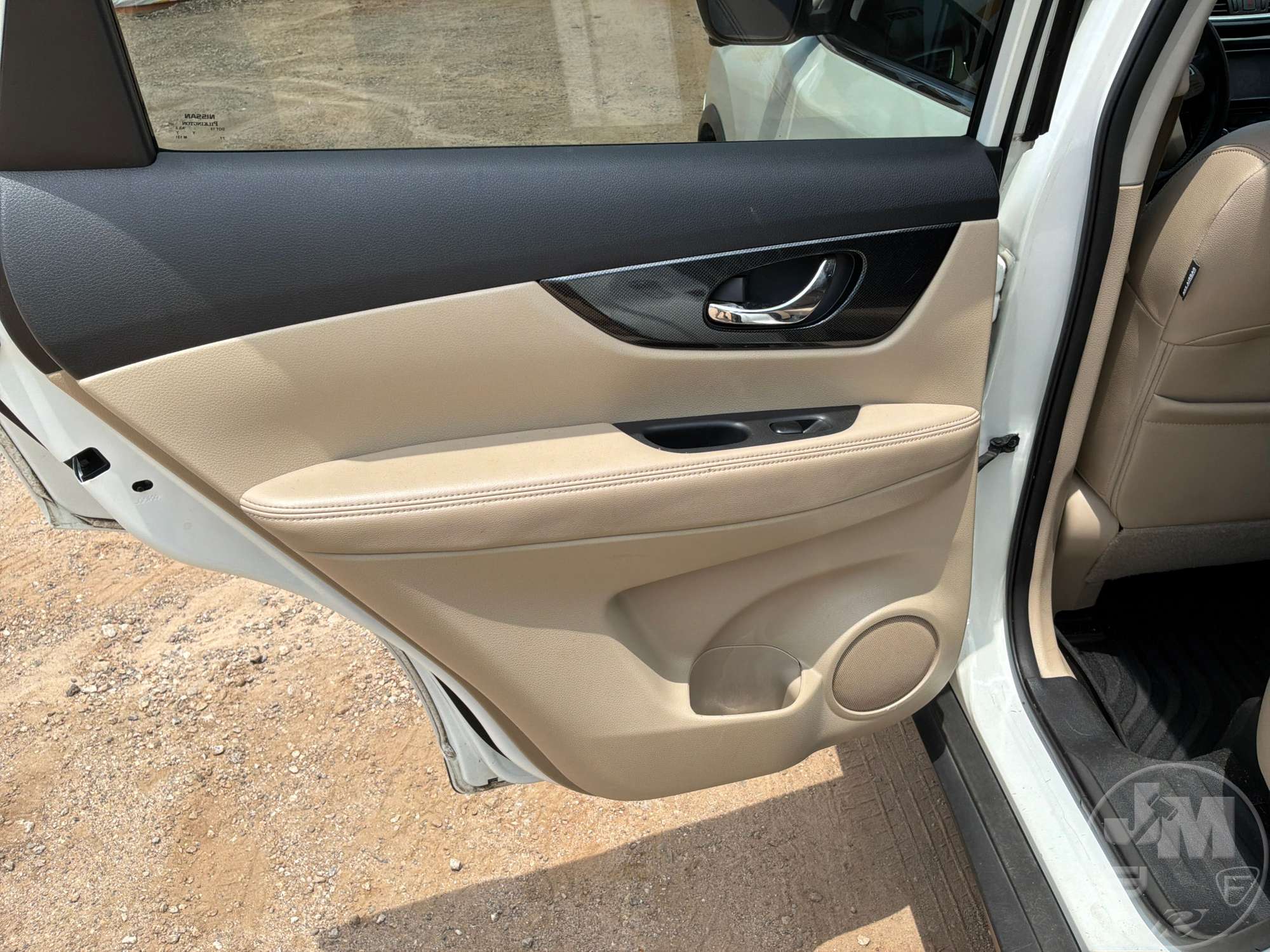 2016 Nissan ROGUE SL