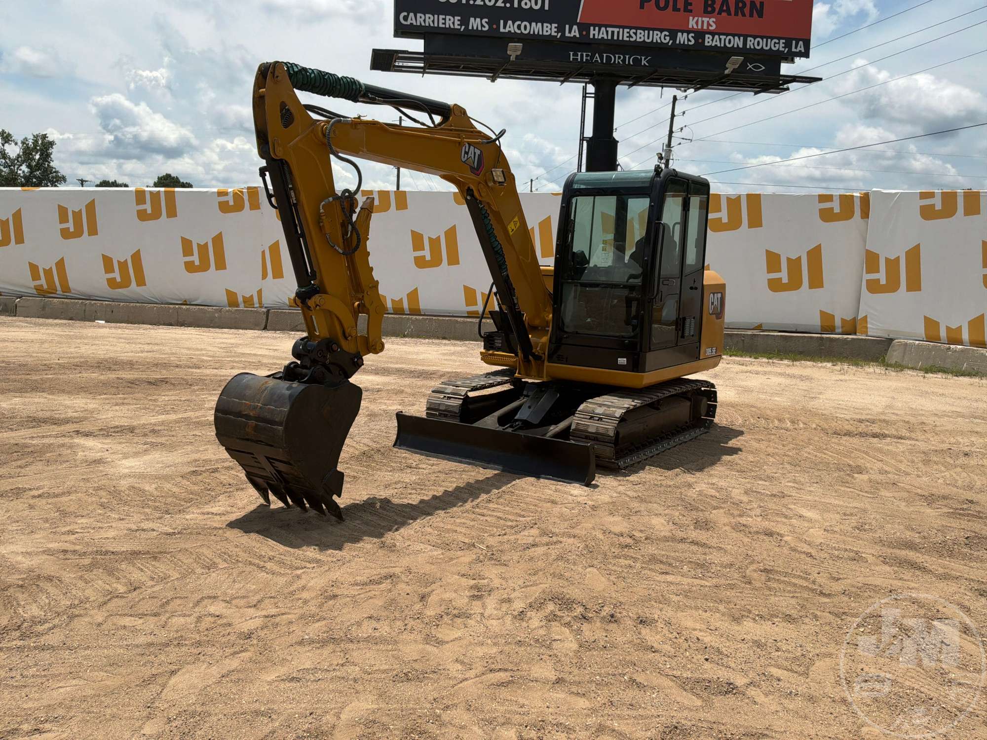 Photo of a  Caterpillar 30550