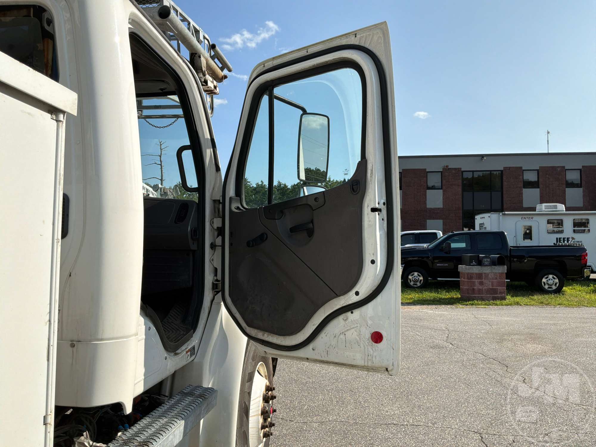 2018 Freightliner M2