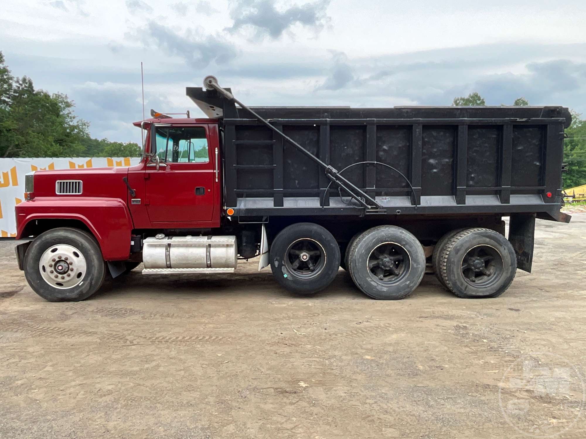 1996 Ford LTL9000