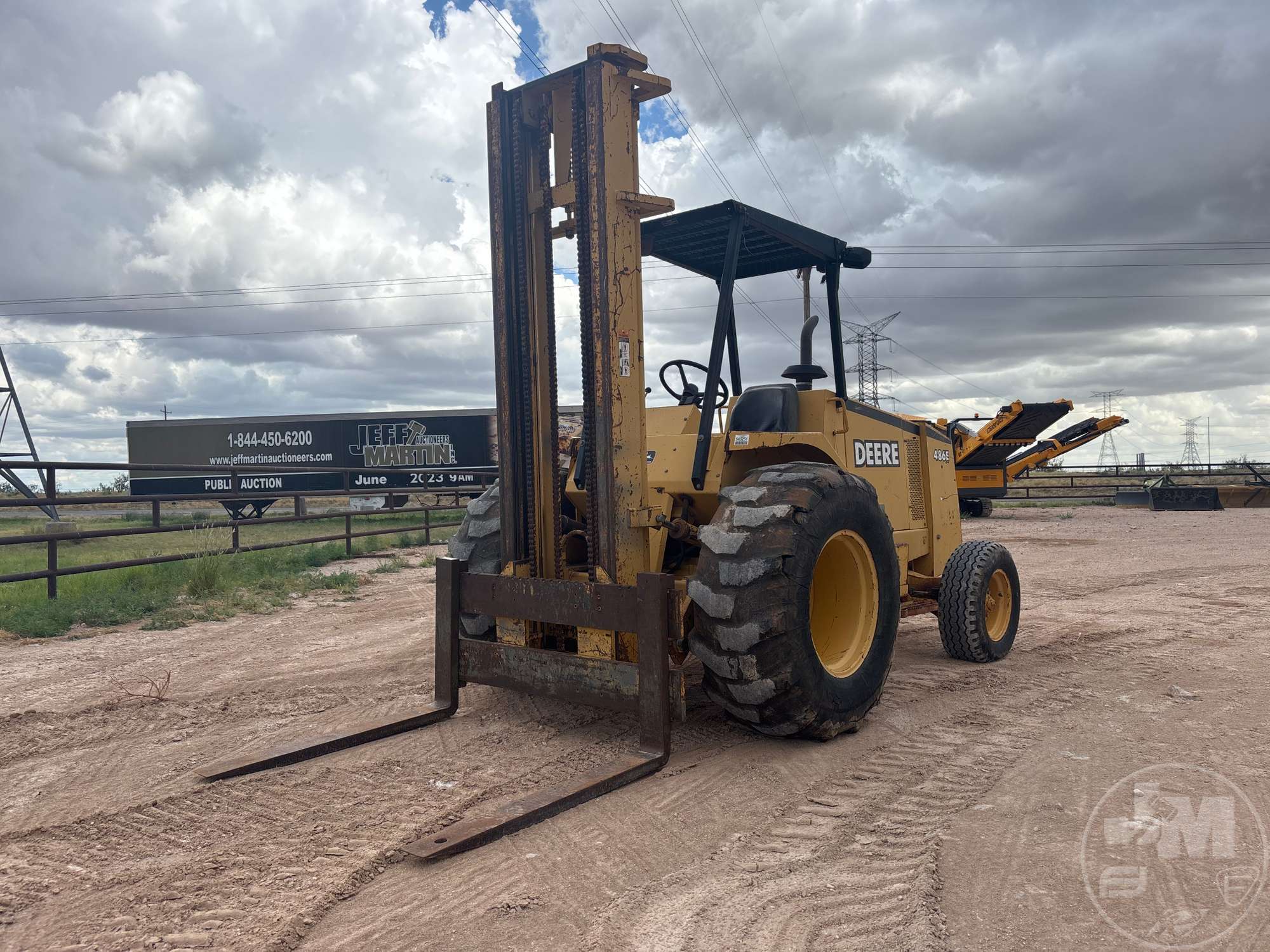 Photo of a 2000 John Deere 486E
