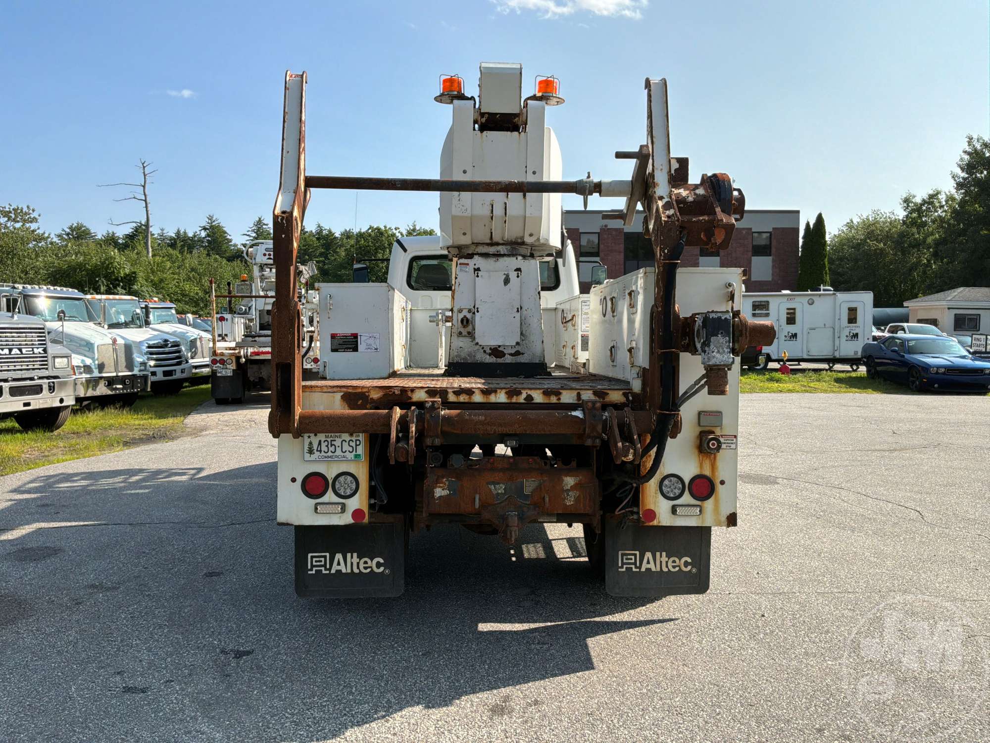 2018 Freightliner M2