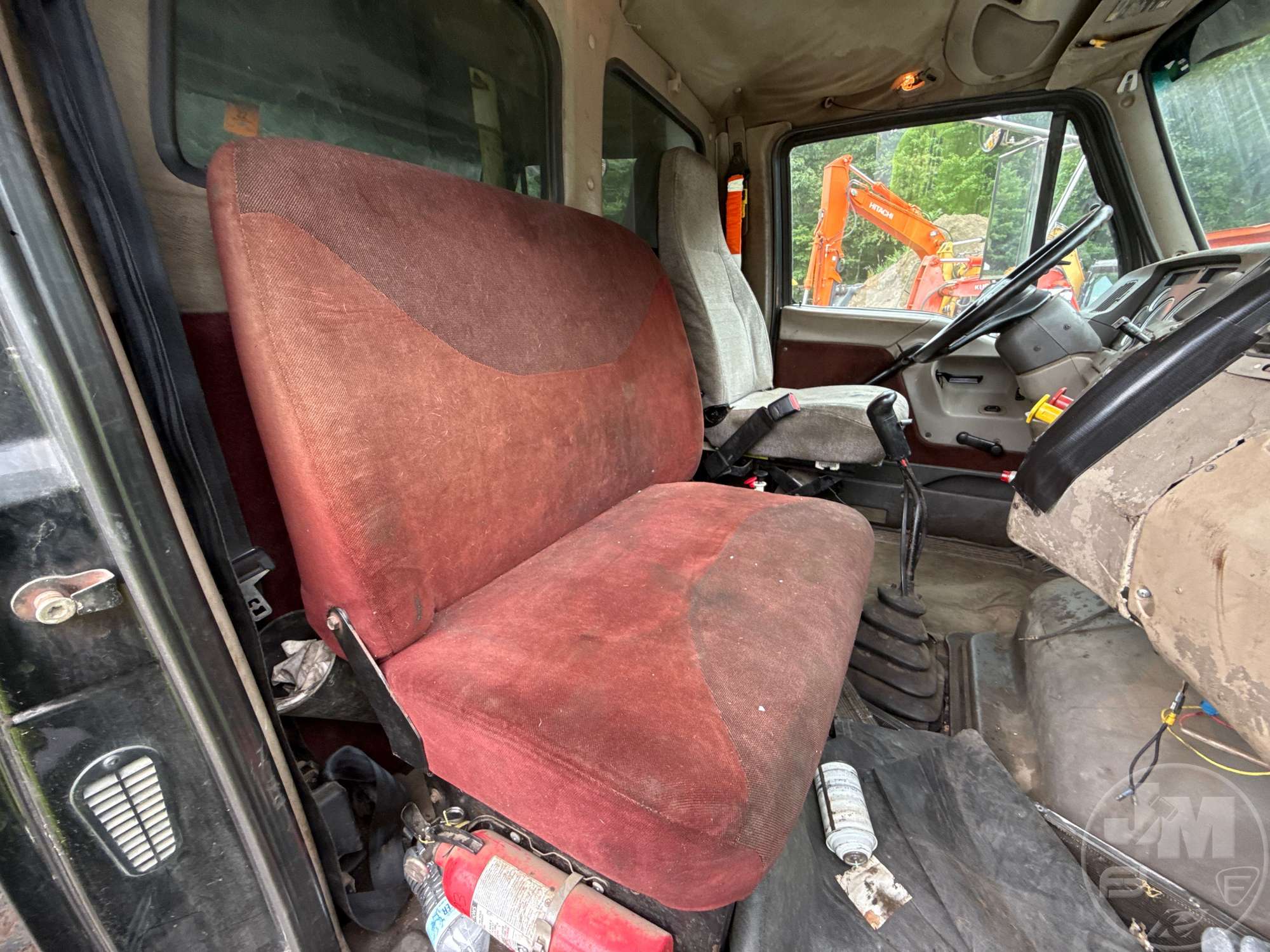 2001 Sterling 9500