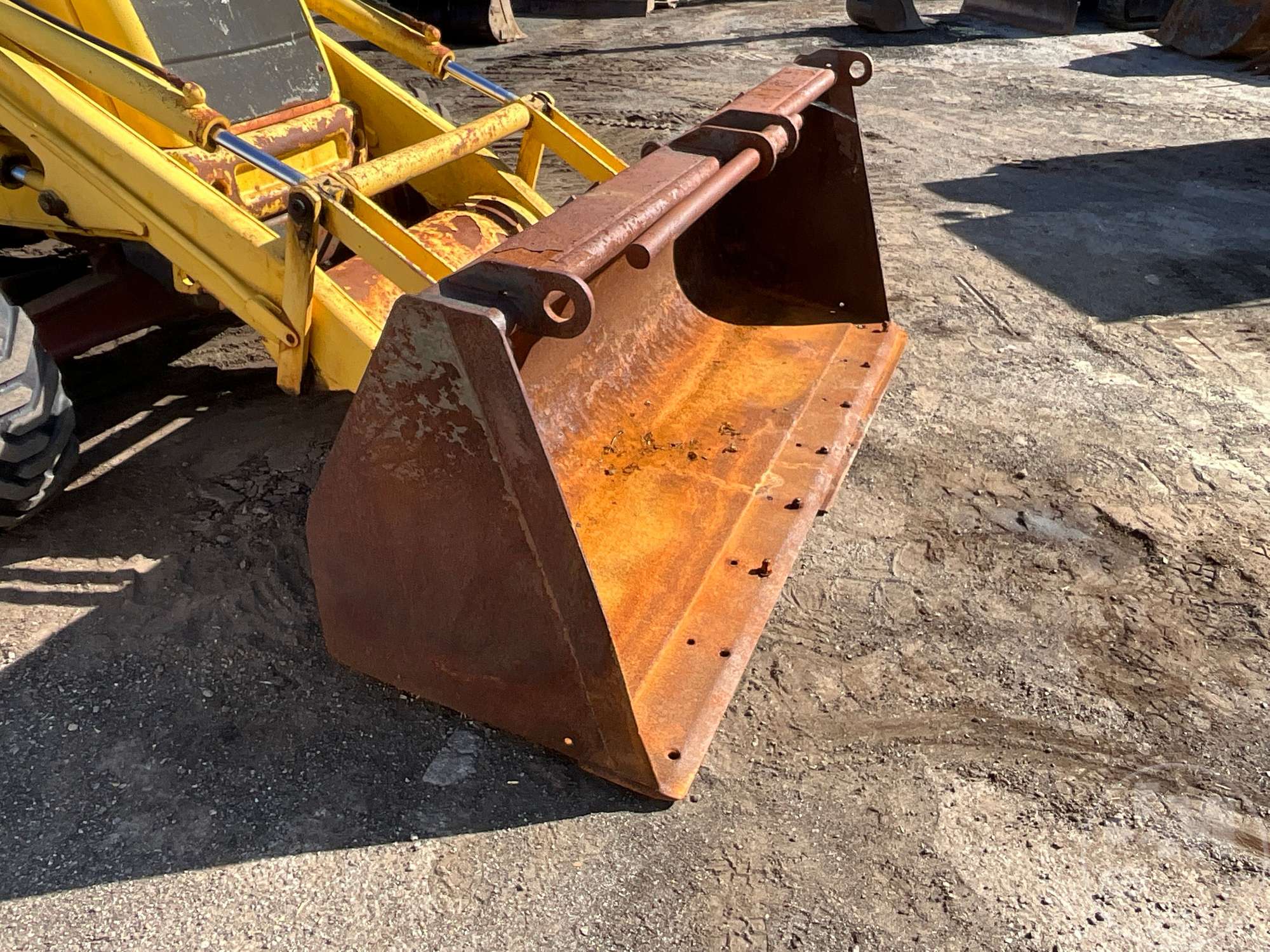 2004 New Holland LB75.B