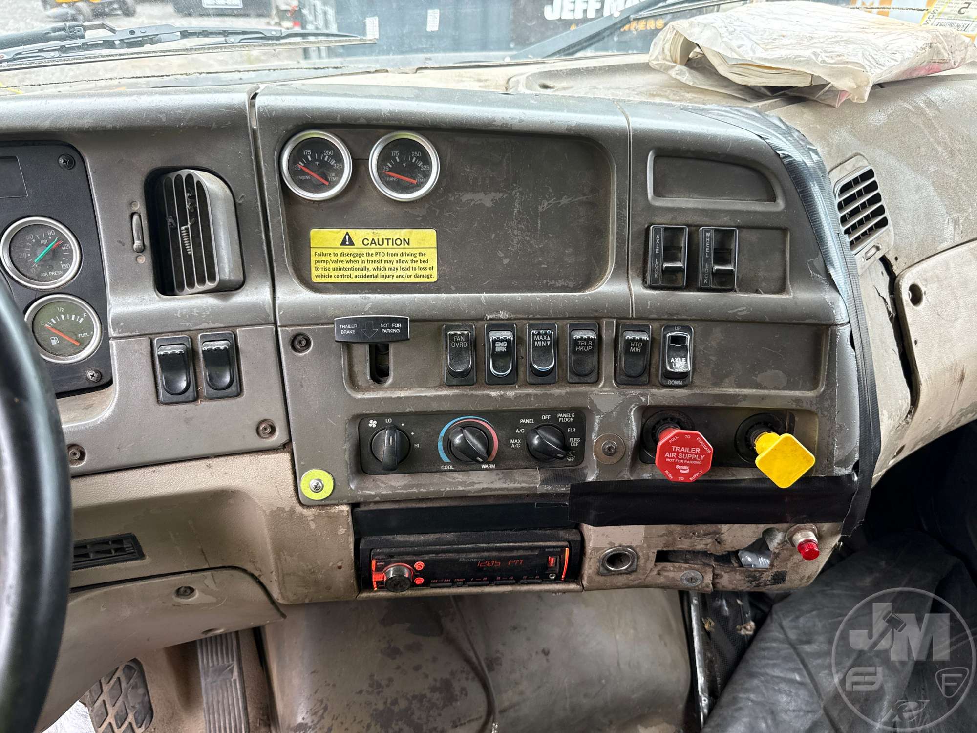 2001 Sterling 9500