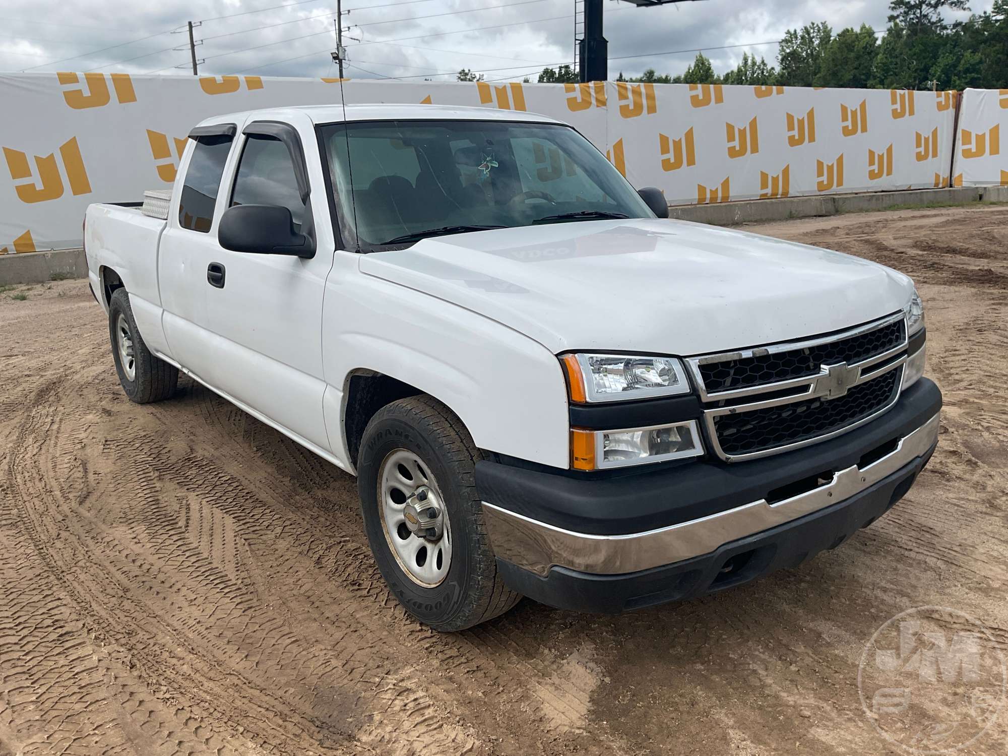 2007 Chevrolet SILVERADO LS 1500