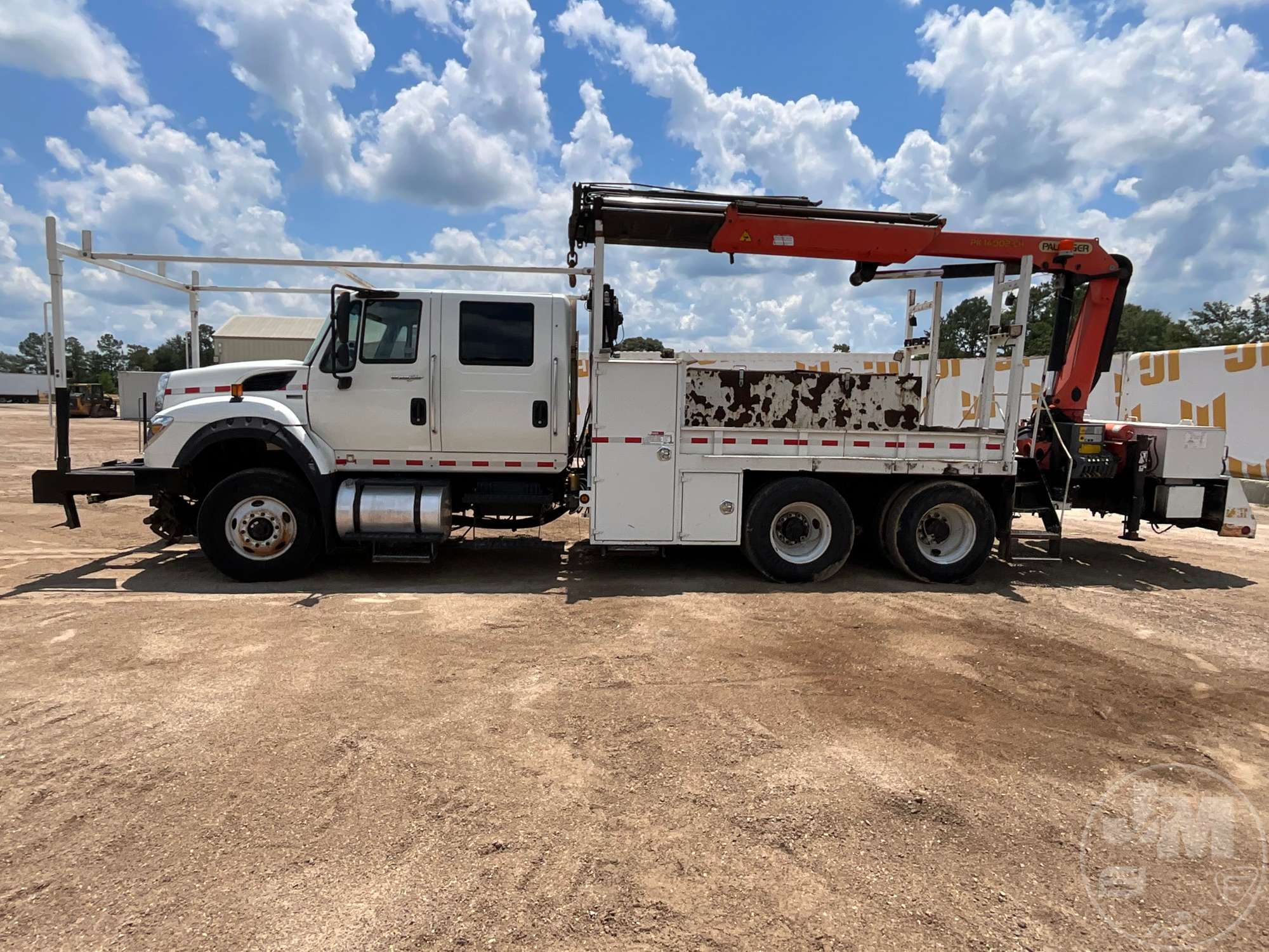 2012 International 7600 SBA