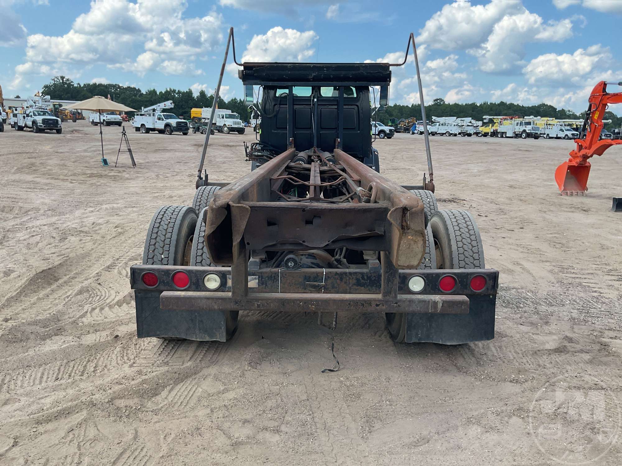 2000 Sterling L7500 SERIES