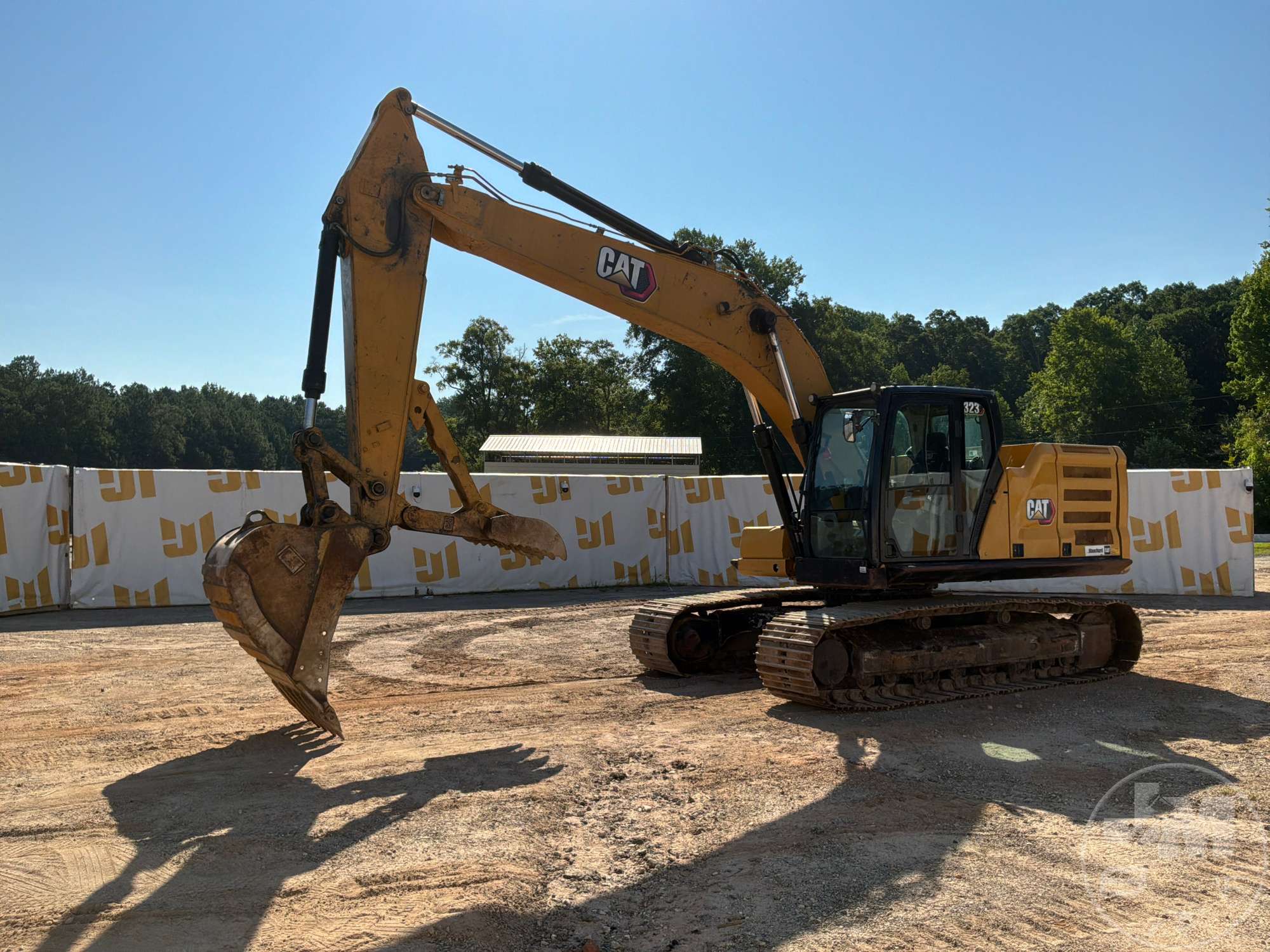 Photo of a 2021 Caterpillar 323