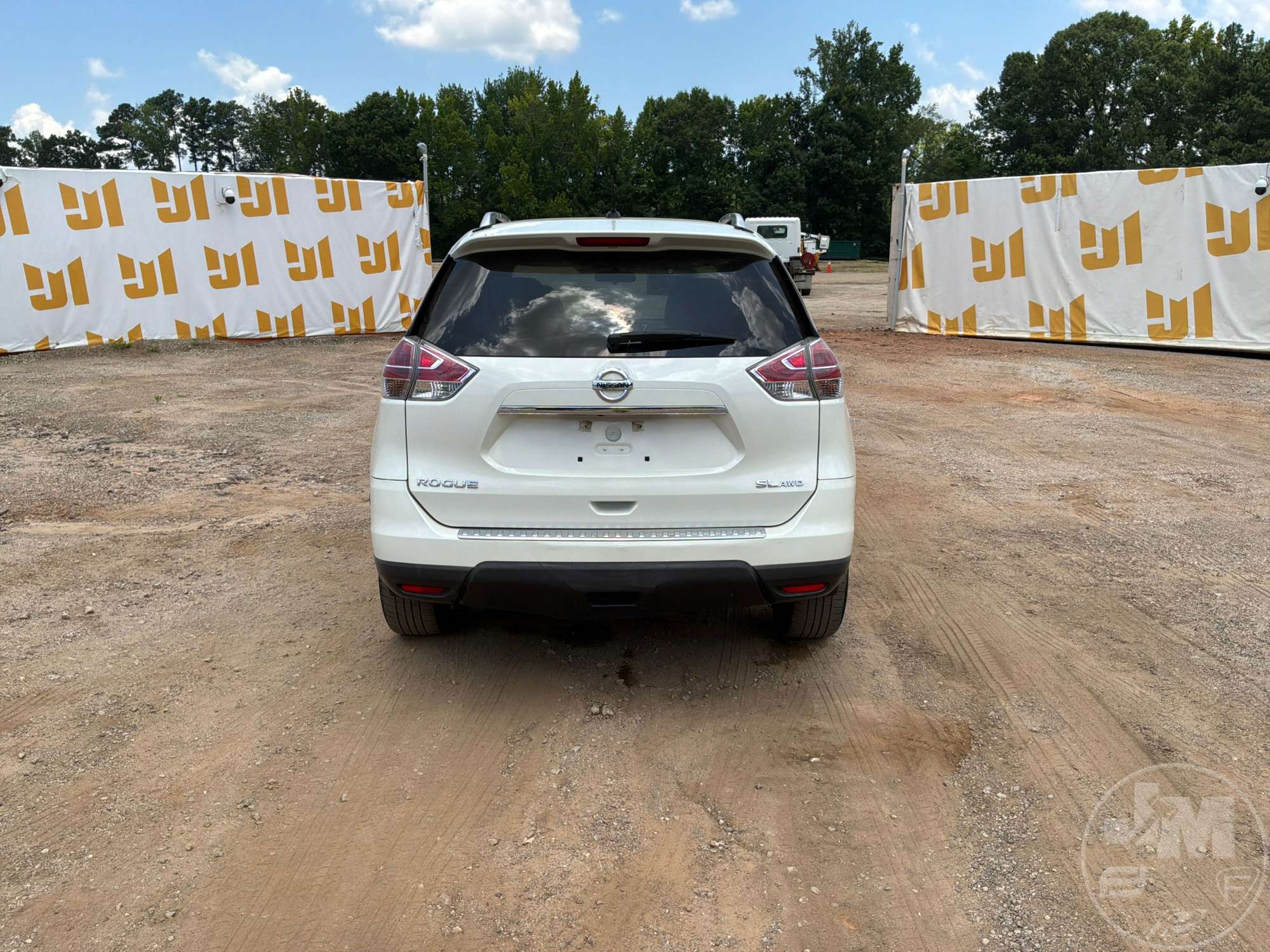 2016 Nissan ROGUE SL