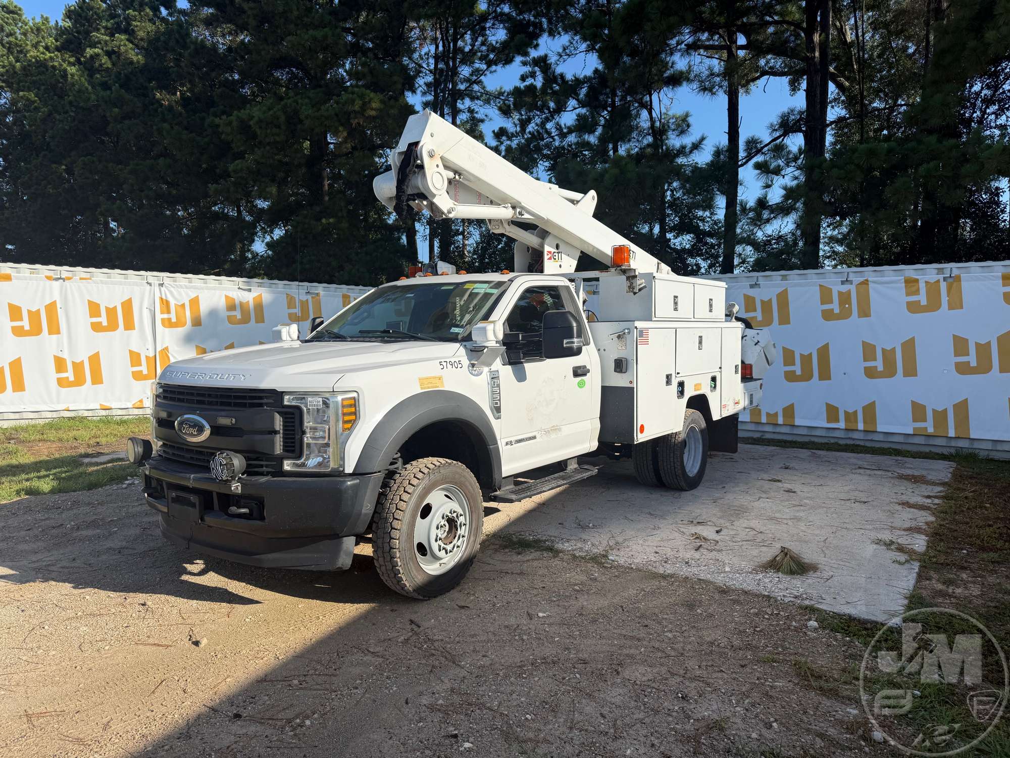 Photo of 2019 Ford F-550