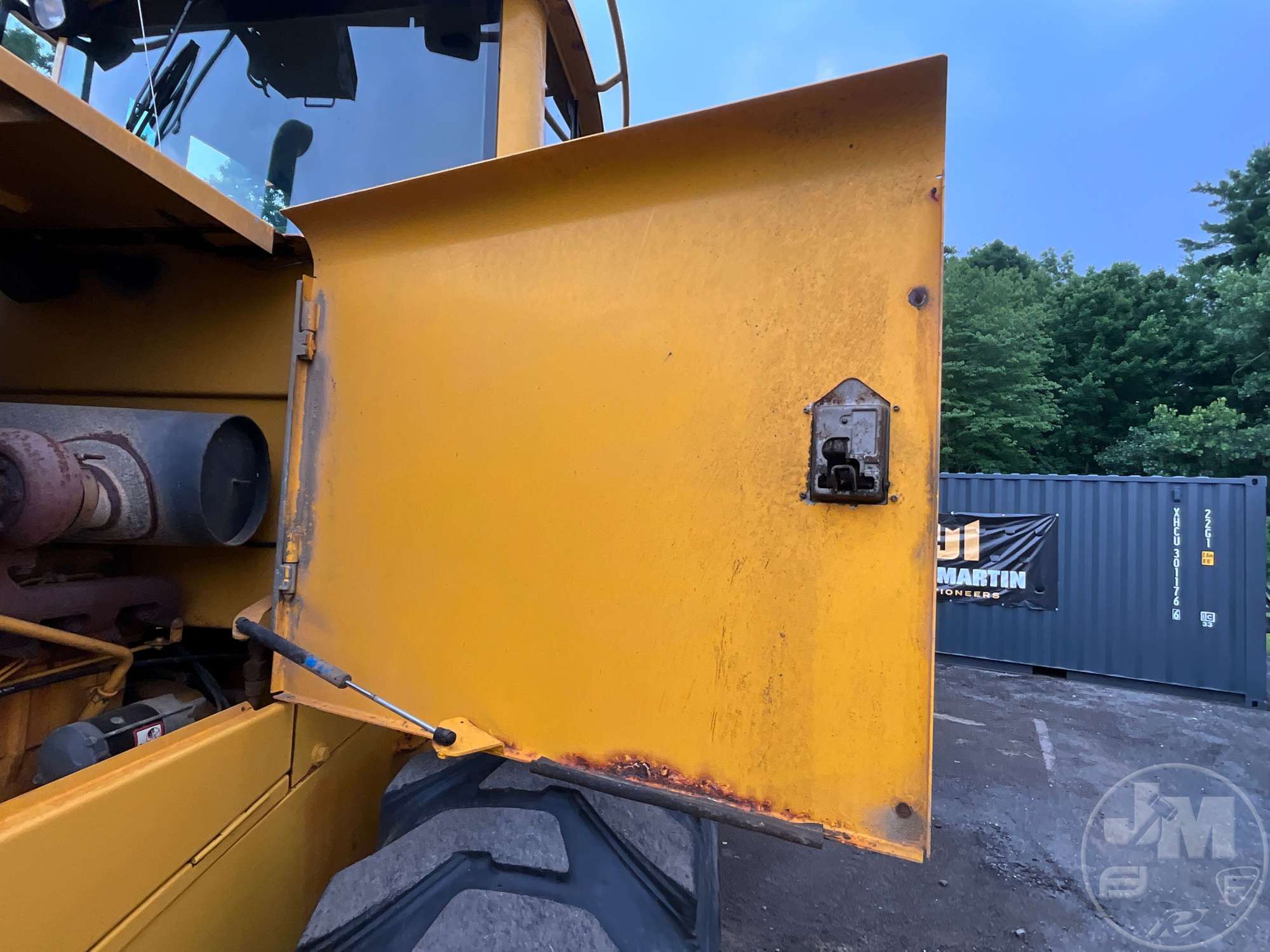 2001 John Deere TC54H