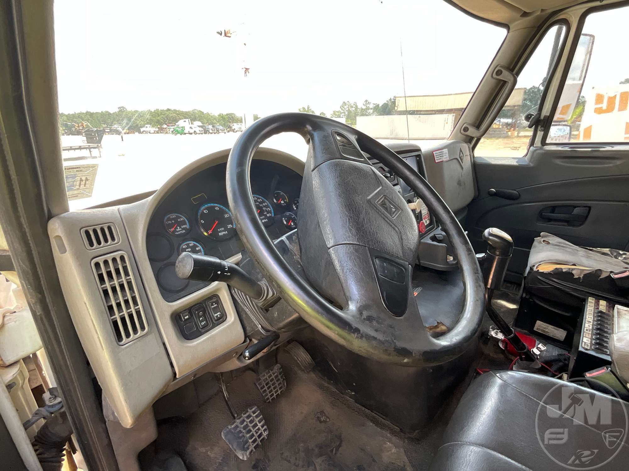 2012 International 7600 SBA